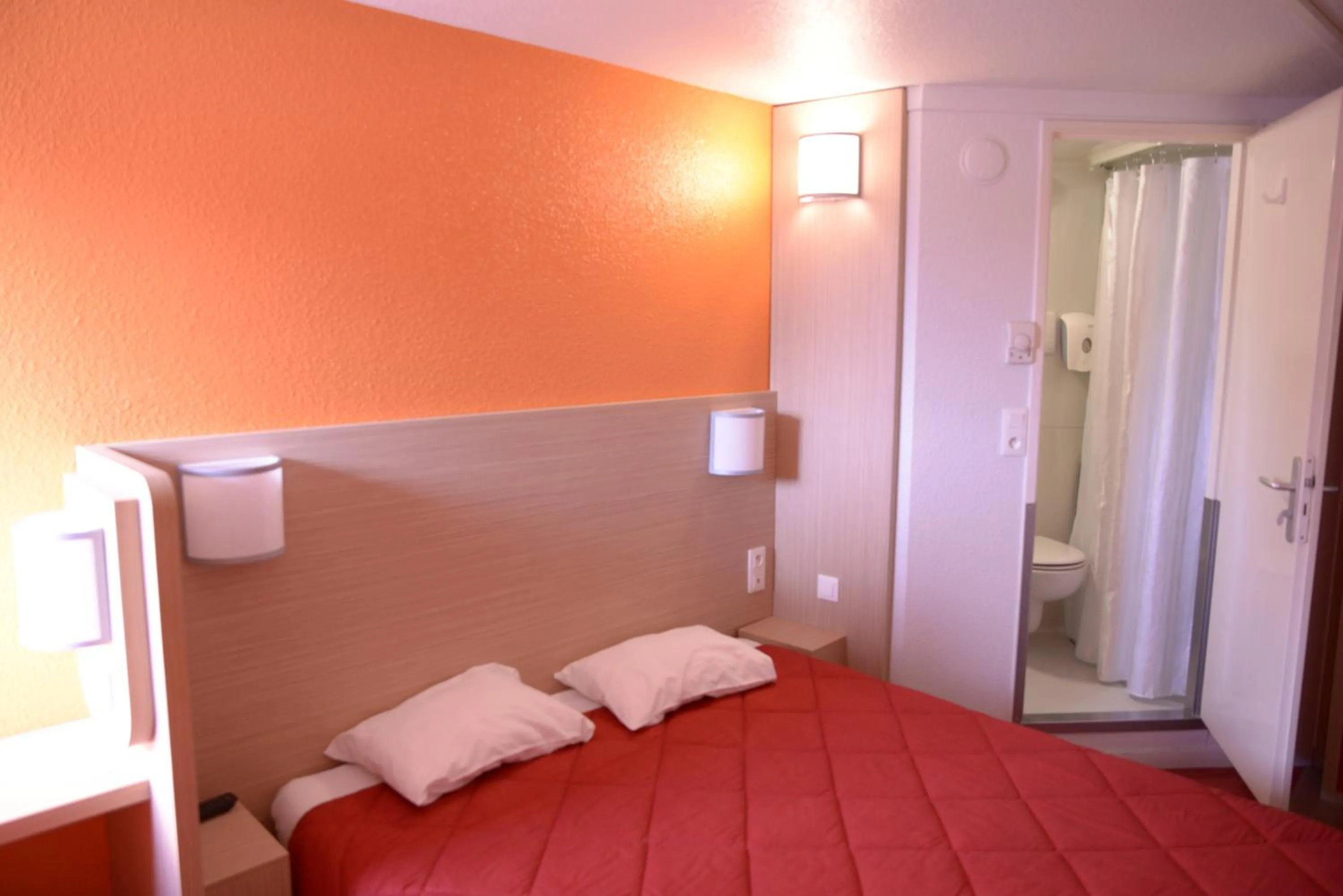 Bedroom, Bed in Premiere Classe Sete - Balaruc
