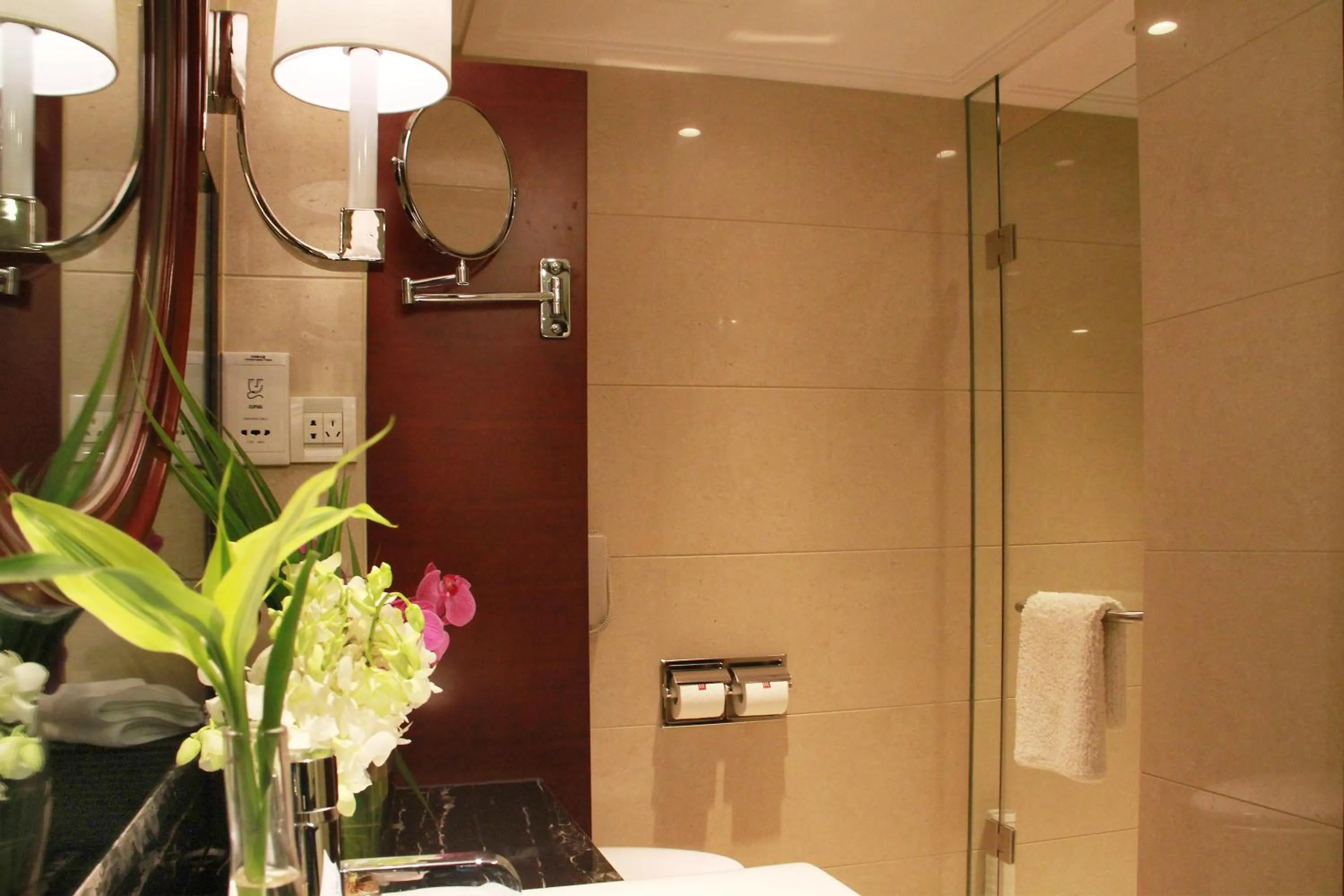 Bathroom in Central Hotel Shanghai - Nanjing Road