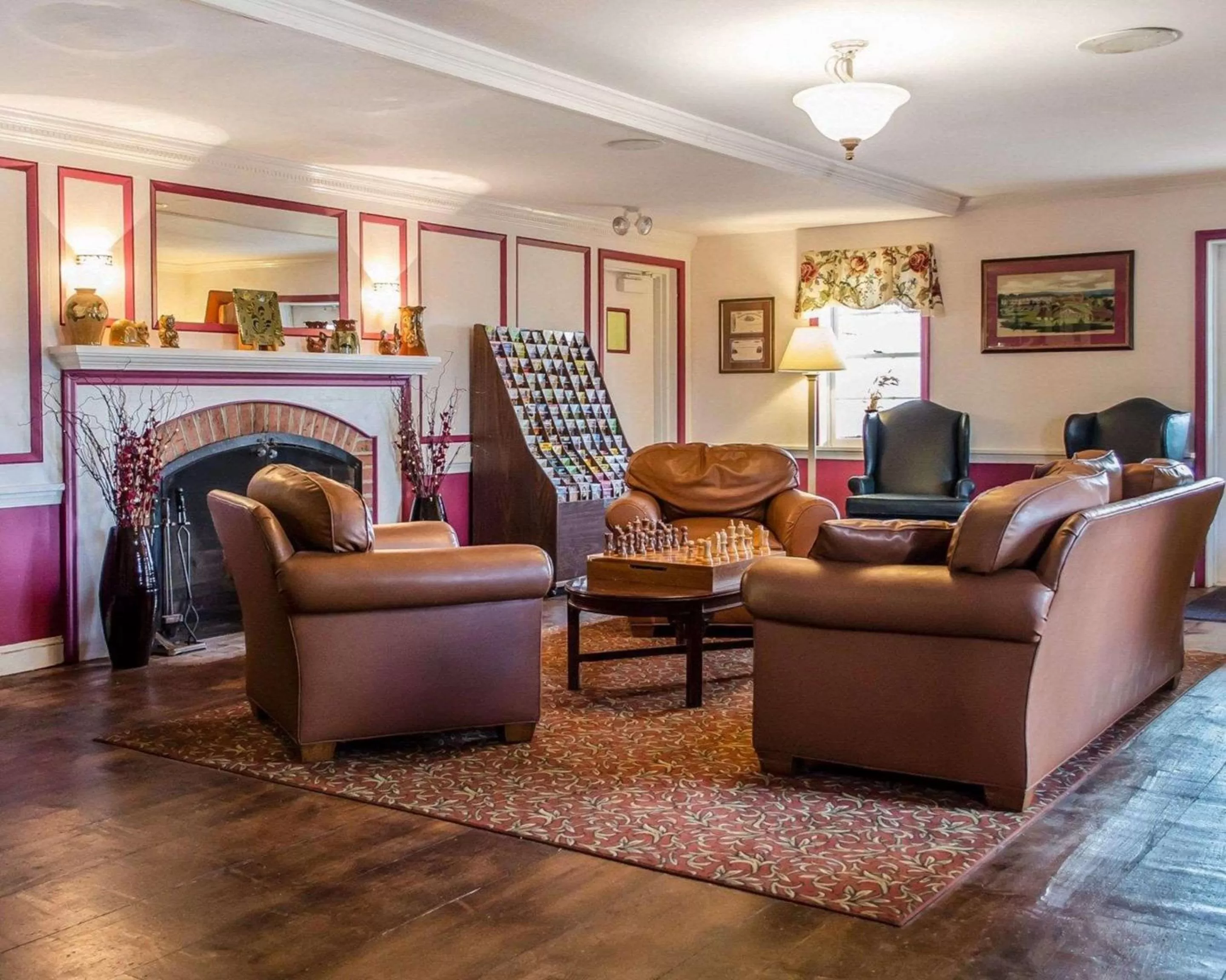 Lobby or reception in Clarion Inn Strasburg - Lancaster