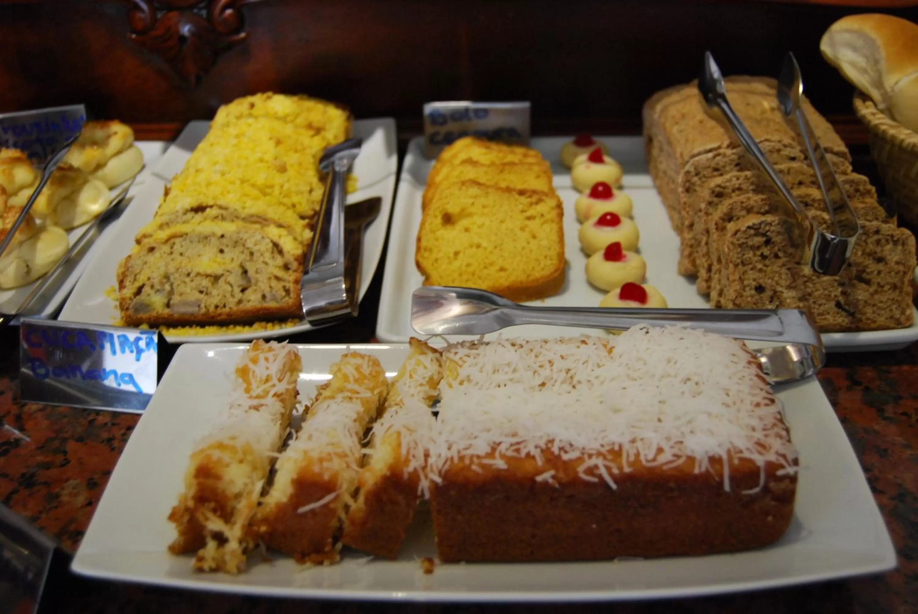 Buffet breakfast in Pousada Bahia Pelô