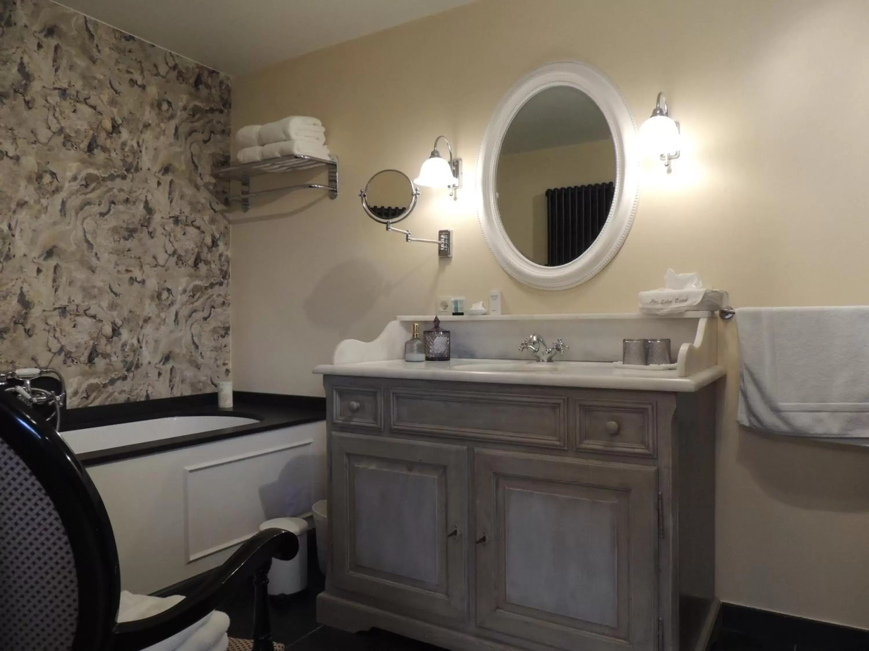 Double or Twin Room with Garden View in Bed & Breakfast Het Zilte Zand - Westende - Middelkerke - De Kust Double or Twin Room with Garden View in Bed & Breakfast Het Zilte Zand - Westende - Middelkerke - De Kust