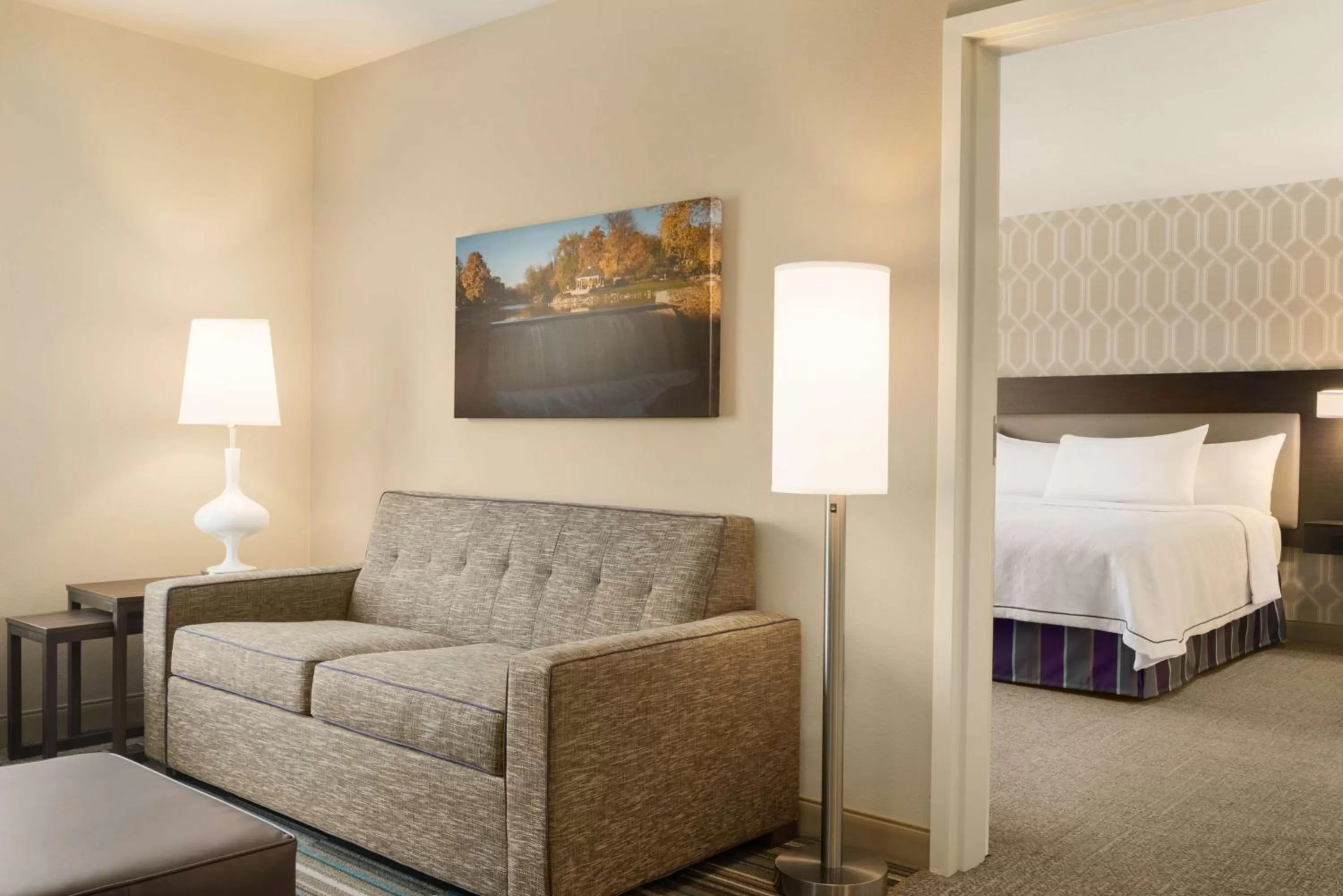 Living room, Bed in Home2 Suites By Hilton Menomonee Falls Milwaukee