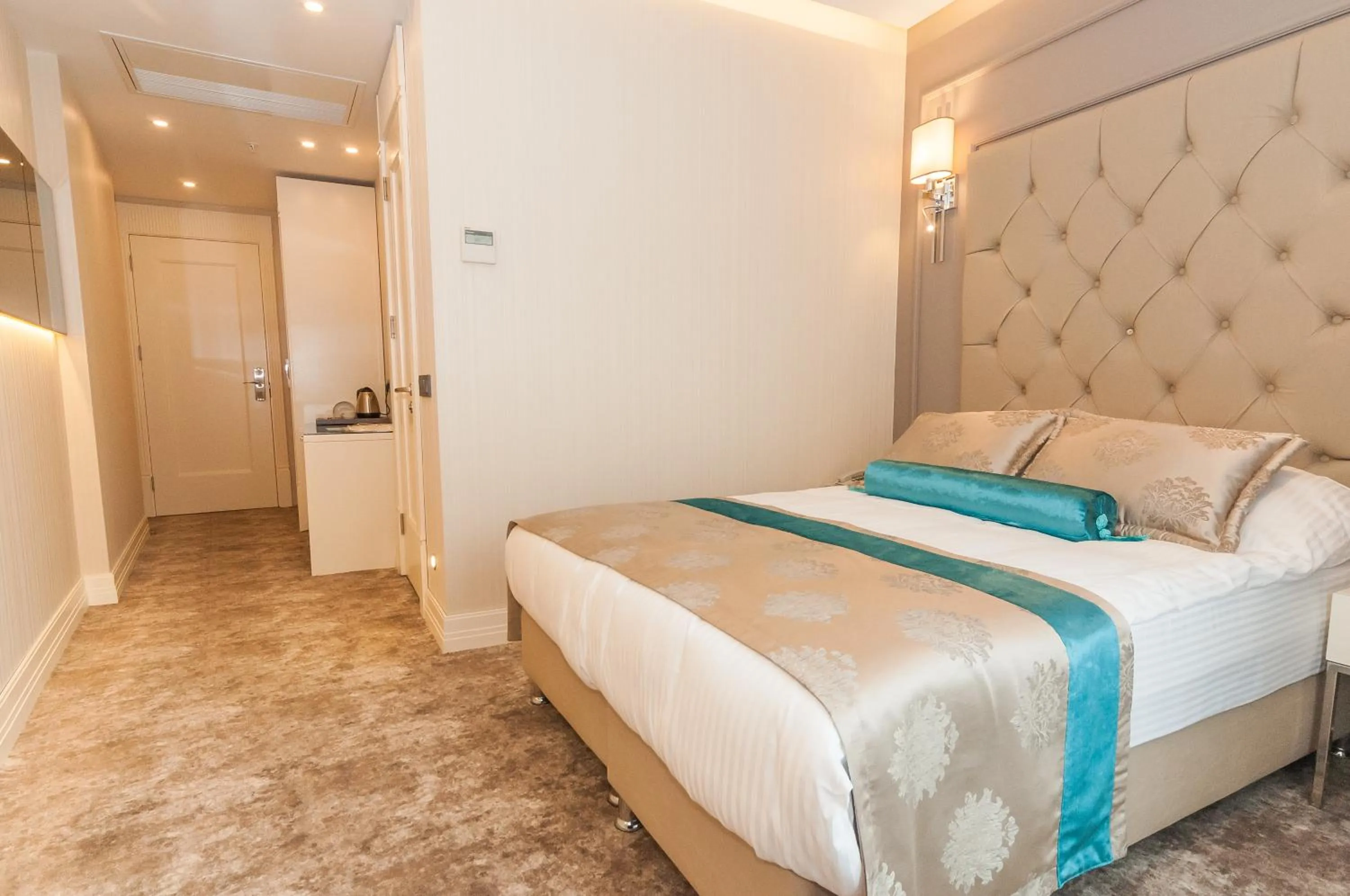 Balcony/Terrace, Bed in Park Grazza Hotel