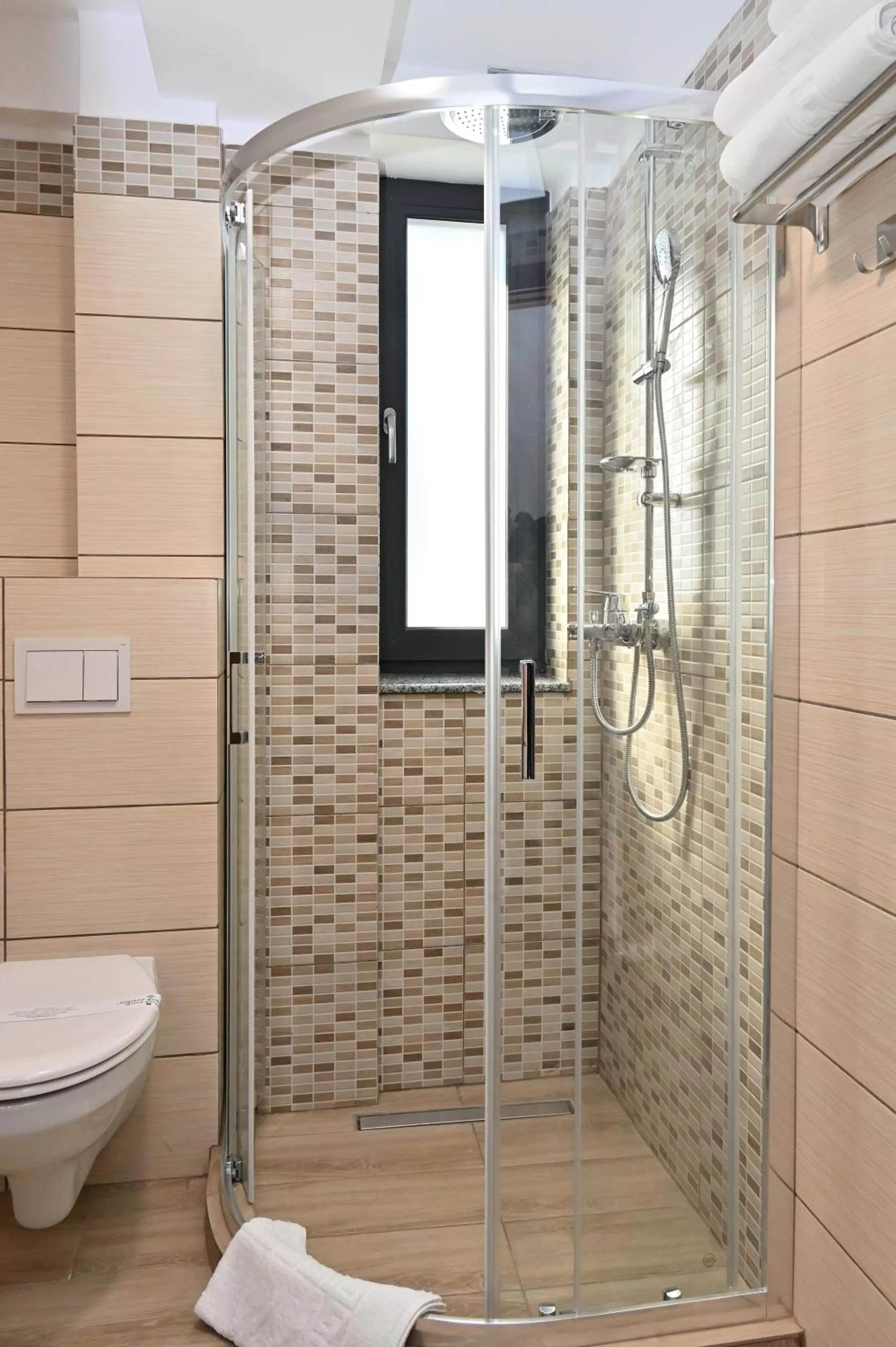 Shower in Durau Residence