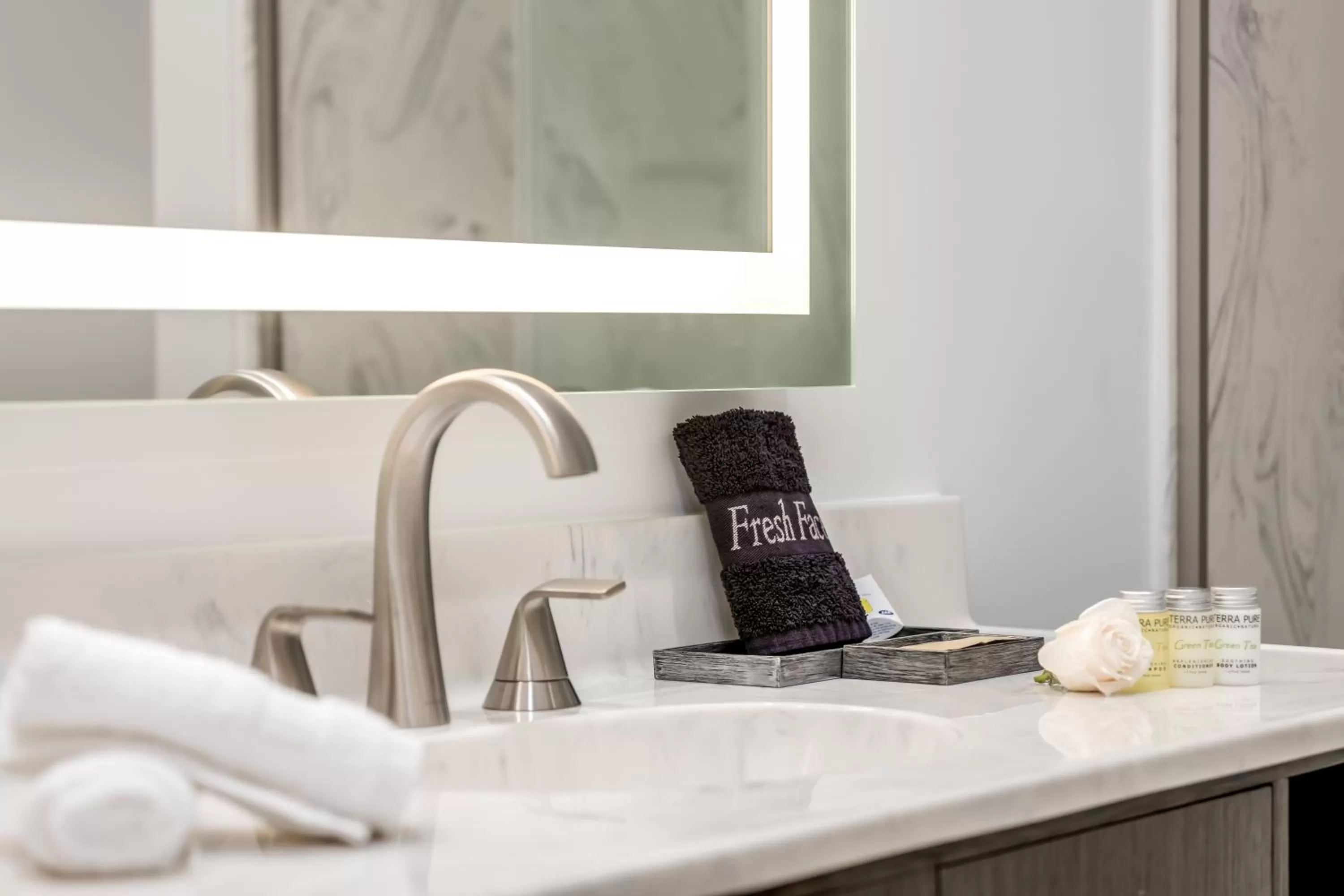 Bathroom in Harbor View Inn