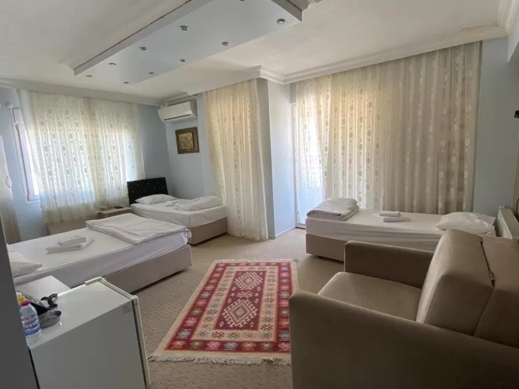 Photo of the whole room, Bed in Sakran Hotel