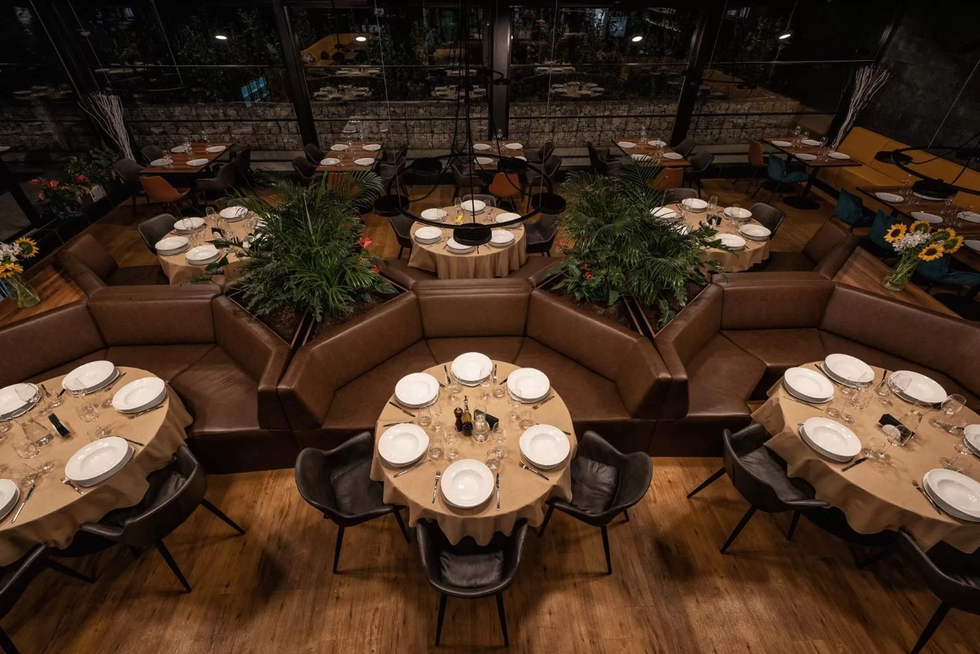 Restaurant/places to eat in Adella Boutique Hotel - Free Secured Parking