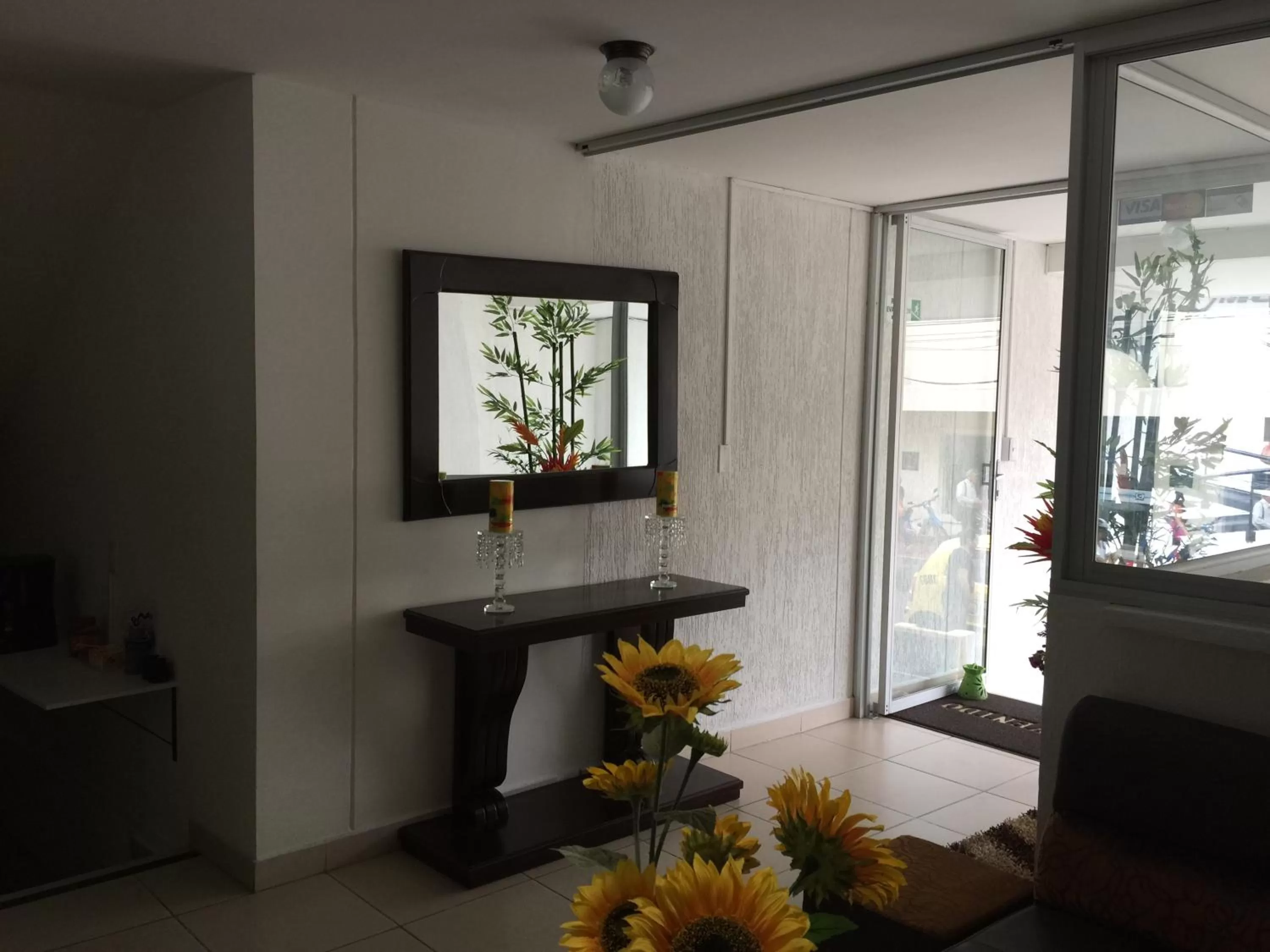 Lobby or reception in Hotel Santorini Neiva