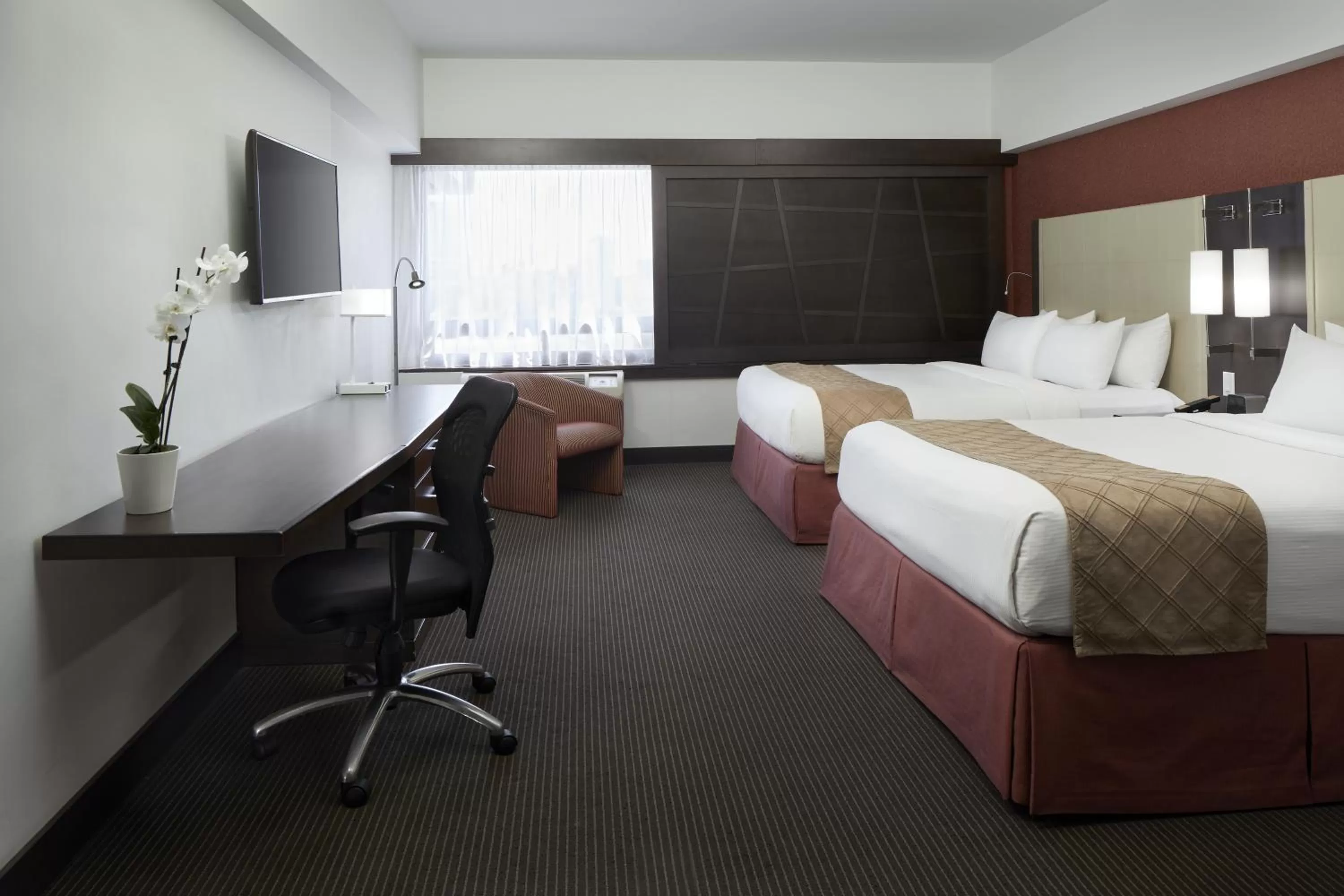 TV and multimedia, Bed in Hotel Ruby Foo's