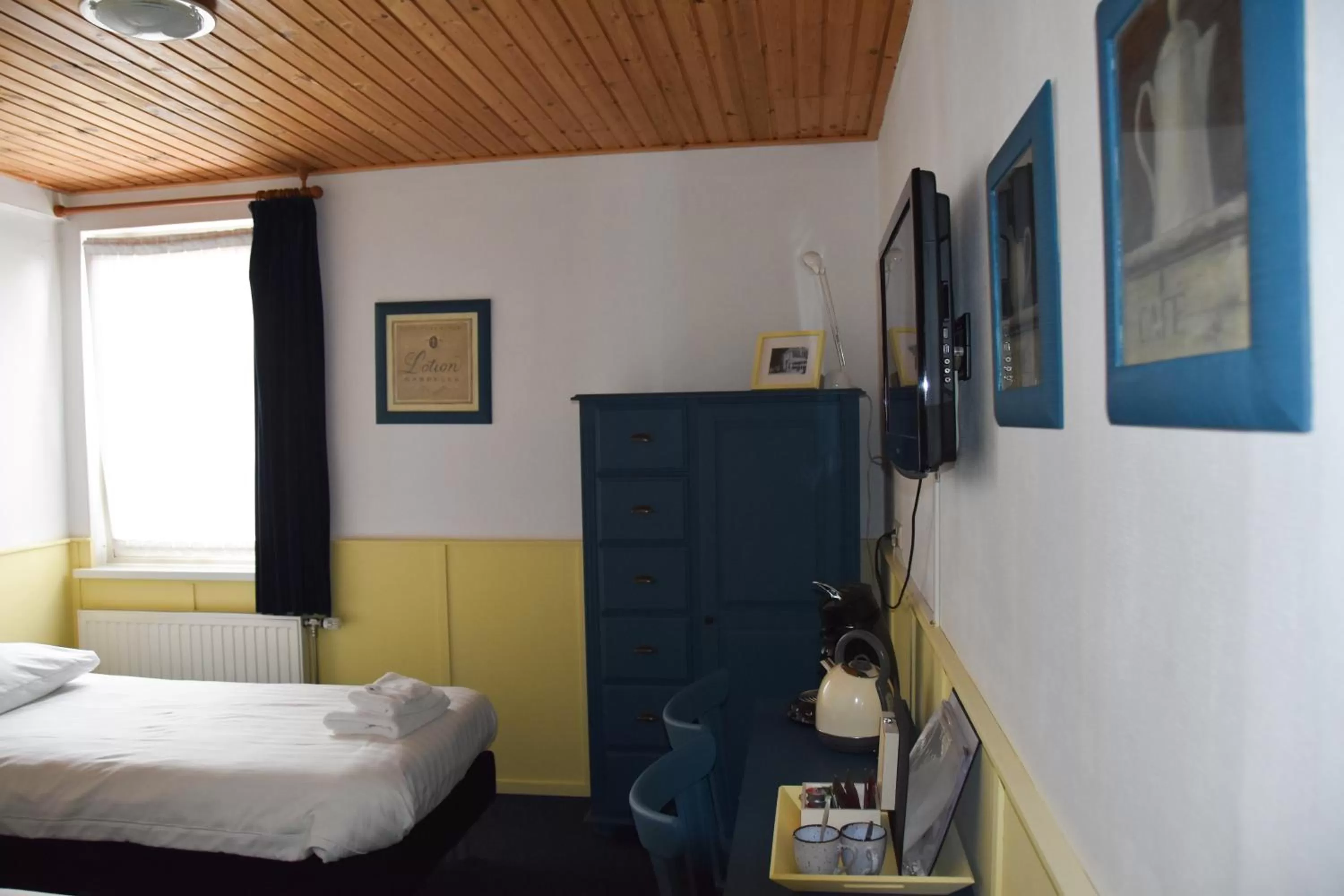 Bedroom, Bed in Hotel Verhoeven