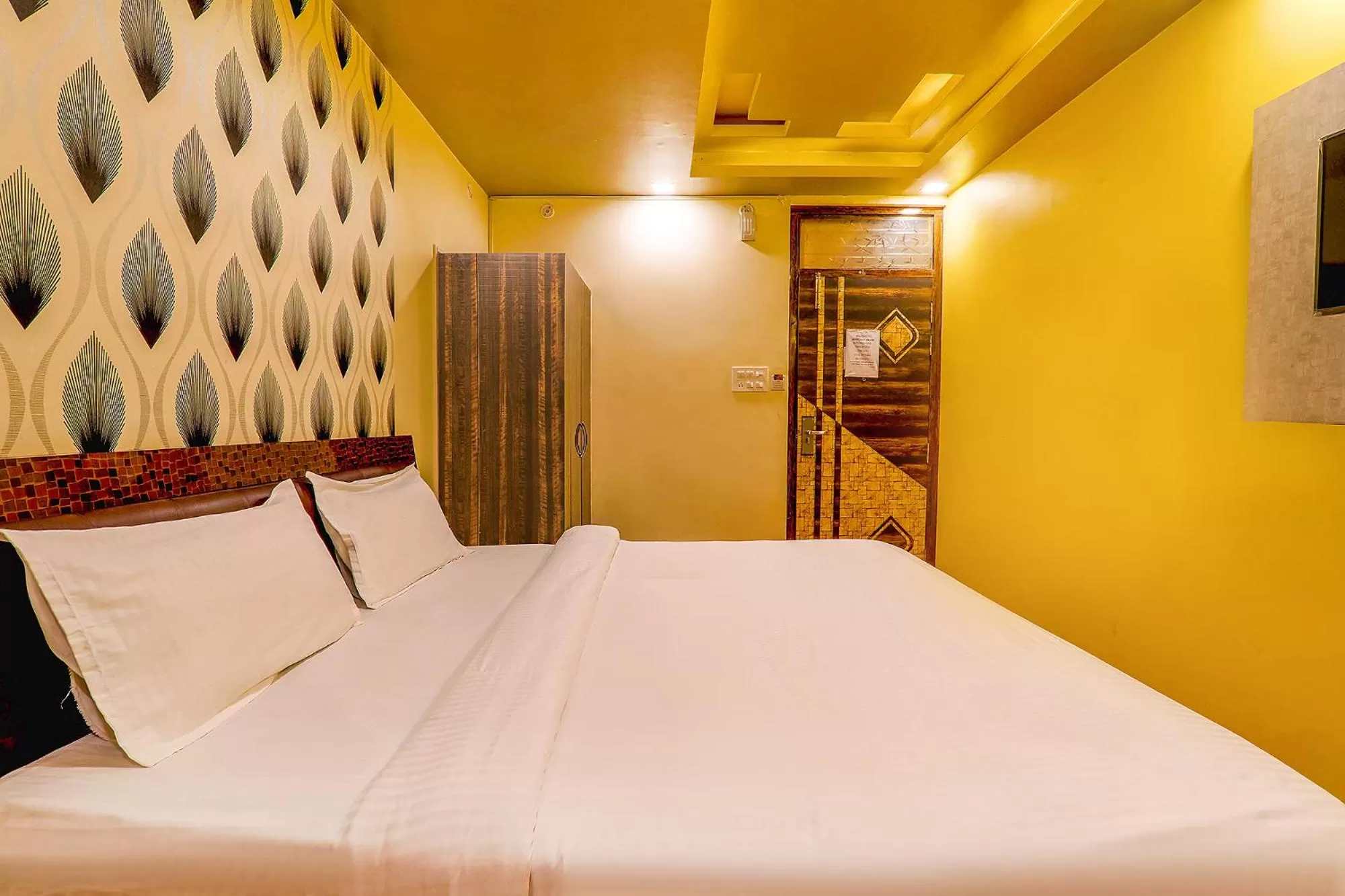 View (from property/room), Bed in FabHotel GMC Grand