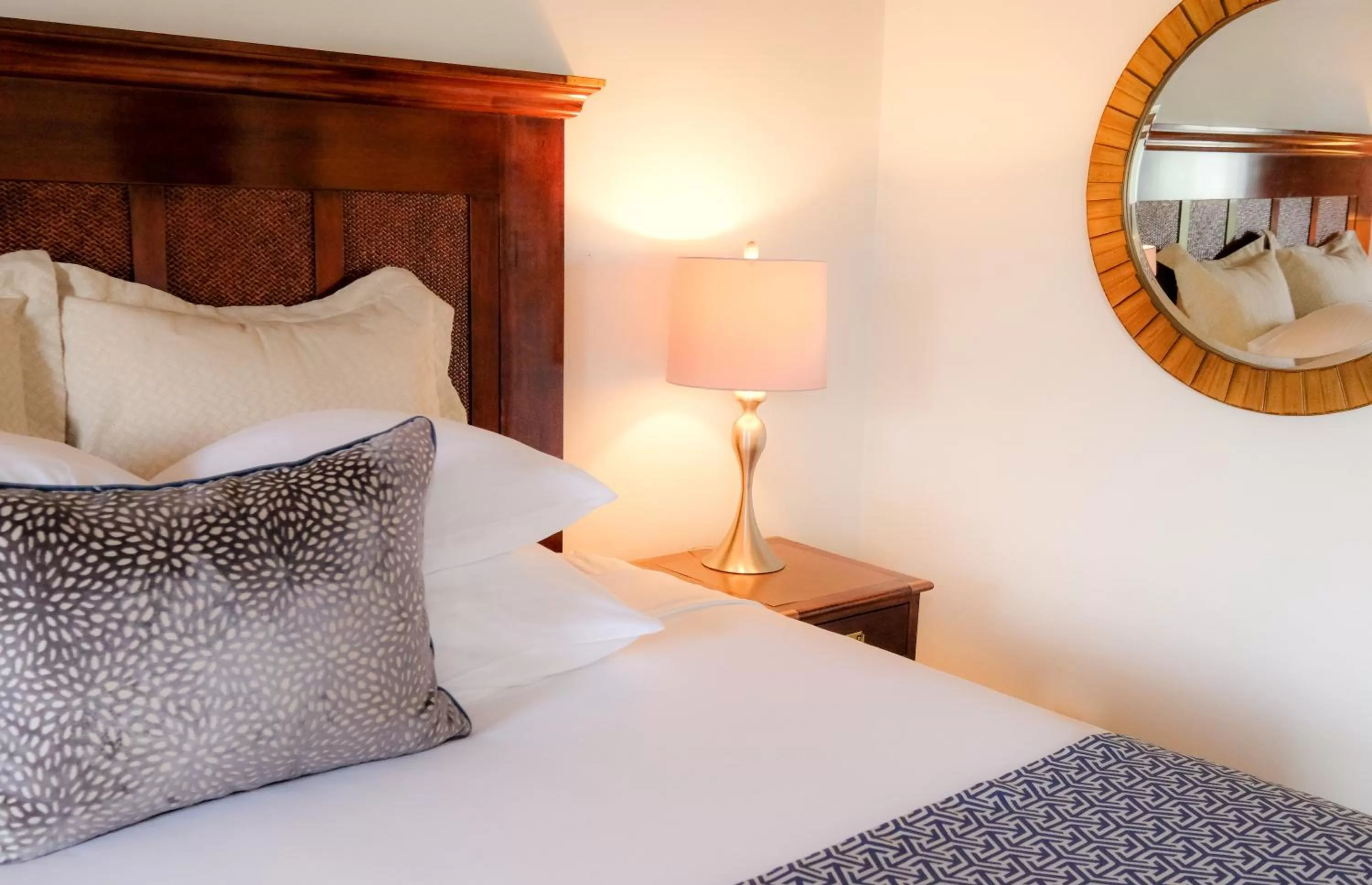 Bed in Harborside Inn