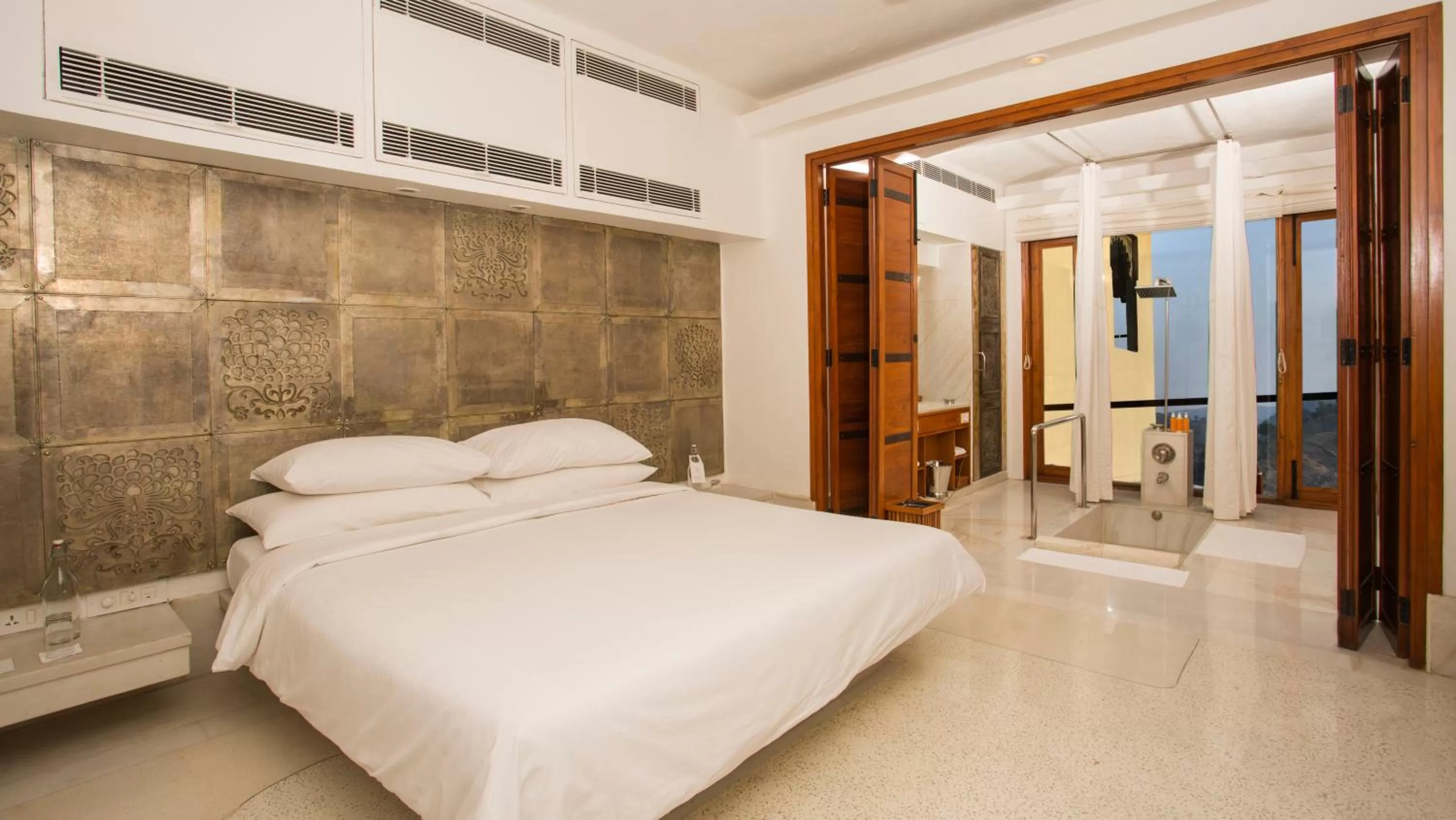 Bedroom, Bed in RAAS Devigarh