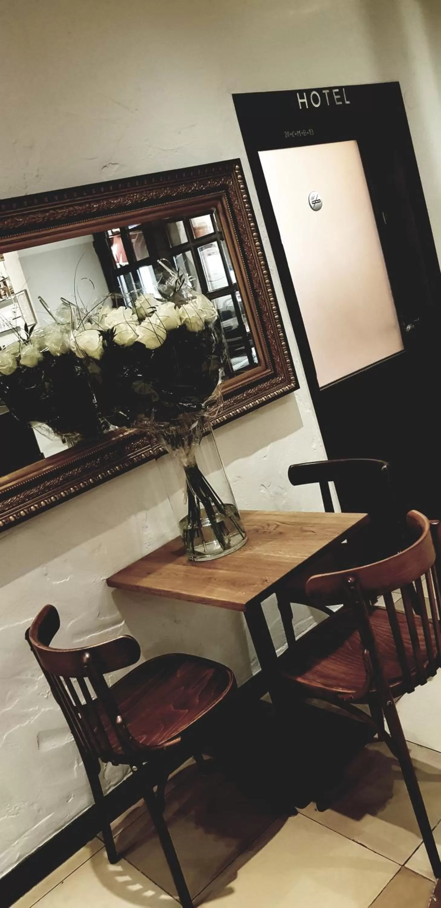 Communal lounge/ TV room in BrauHotel Bonn