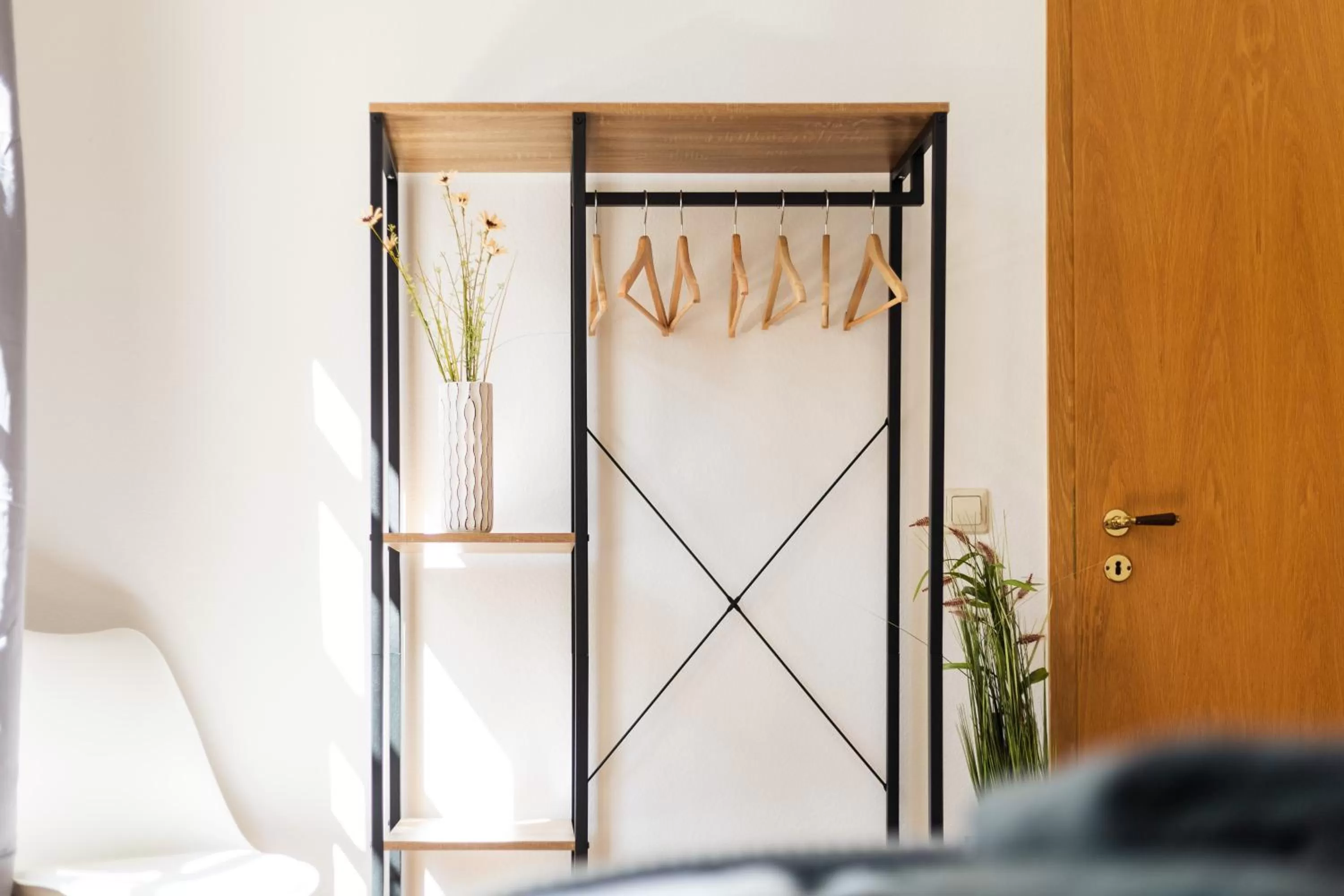 wardrobe in Apartments an der Oper - Innenstadt - Zentral - Küche - Wifi - Powered by Ko-Living