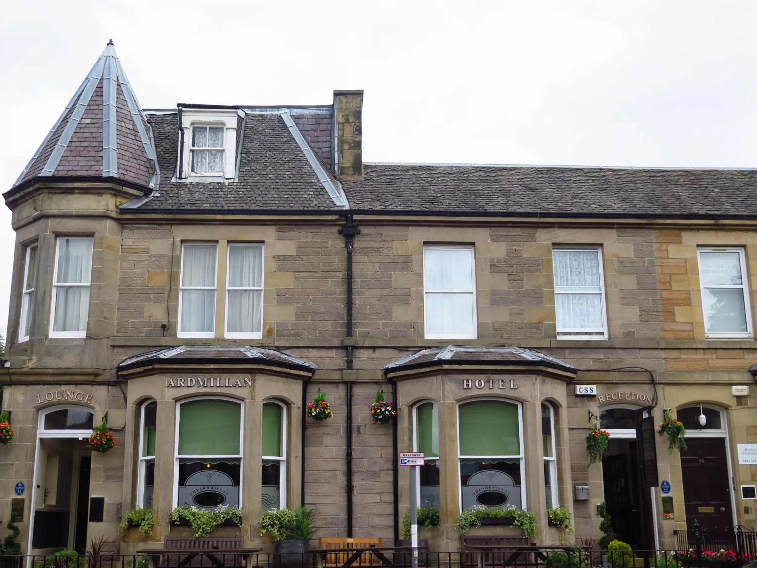Property building, Facade/Entrance in Ardmillan Hotel