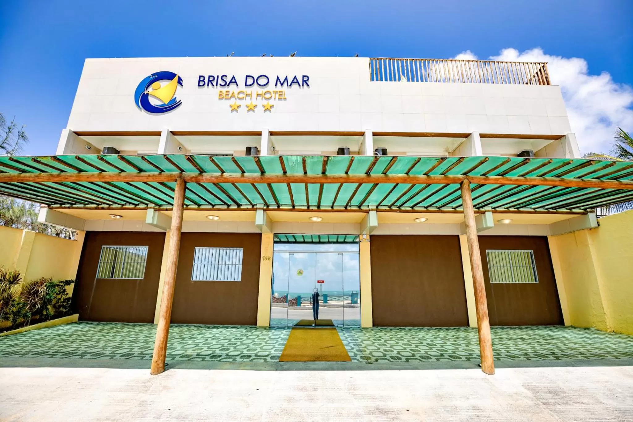 Facade/entrance in Brisa do Mar Beach Hotel