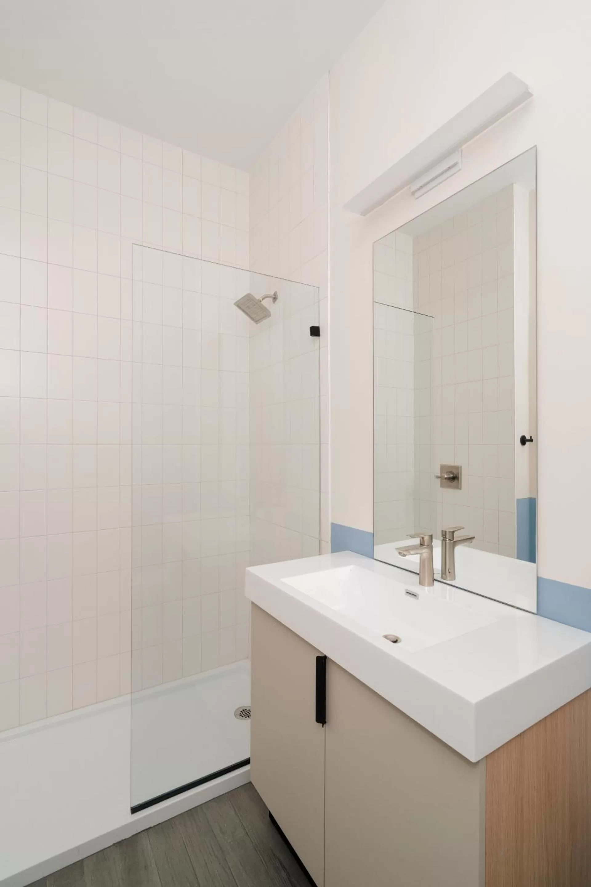 Bathroom in Sonder The Verse