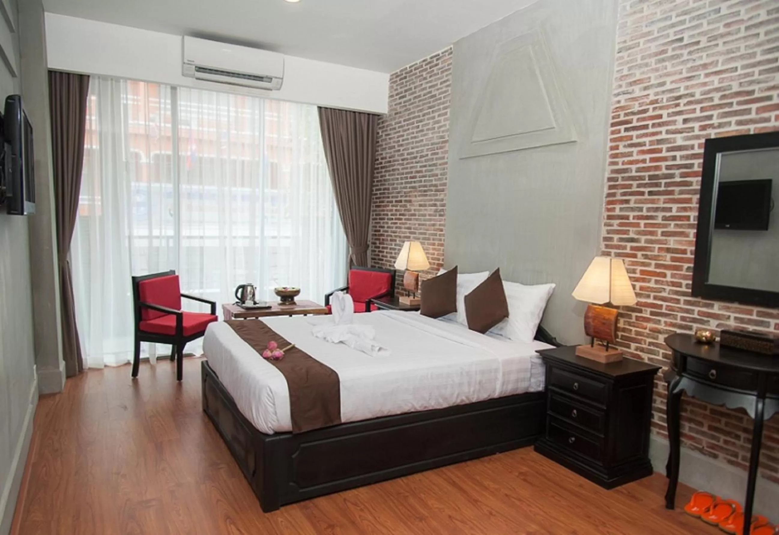 Photo of the whole room, Bed in Vacation Boutique Hotel