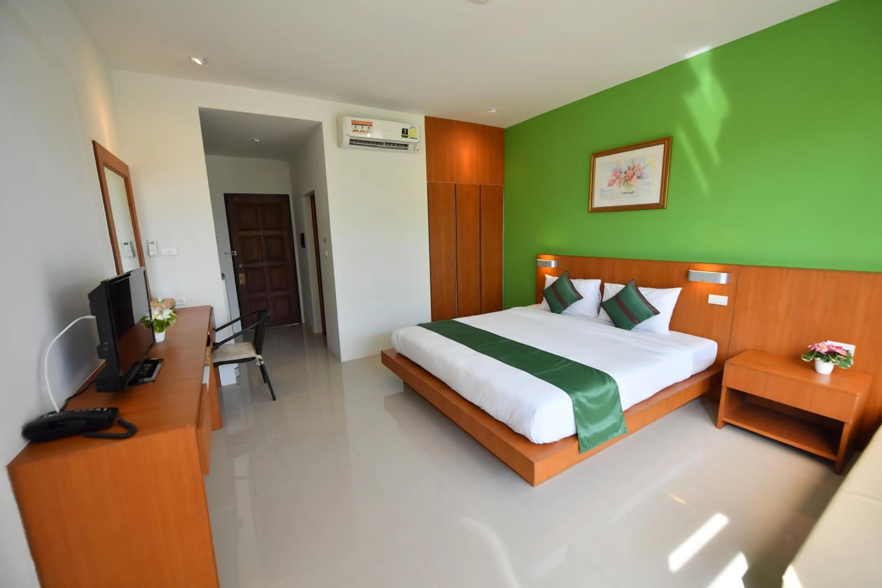 Bedroom, Bed in The Touch Green Naiyang Hotel & Fitness