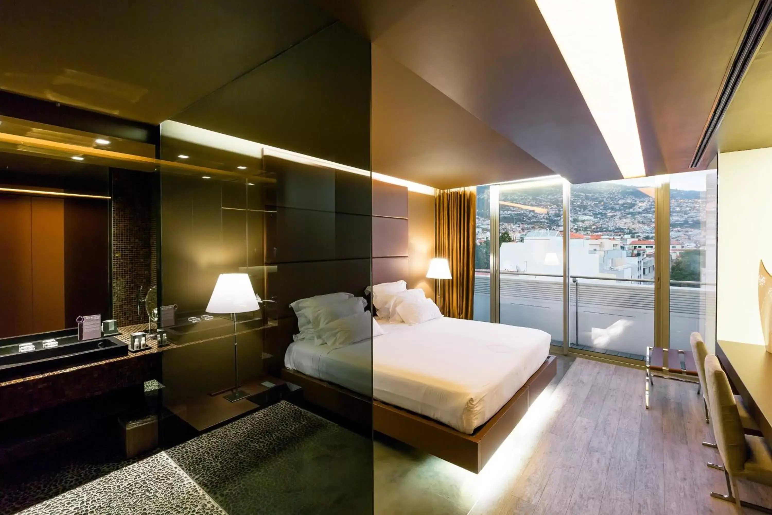 Deluxe Superior Double Room in The Vine Hotel Deluxe Superior Double Room in The Vine Hotel