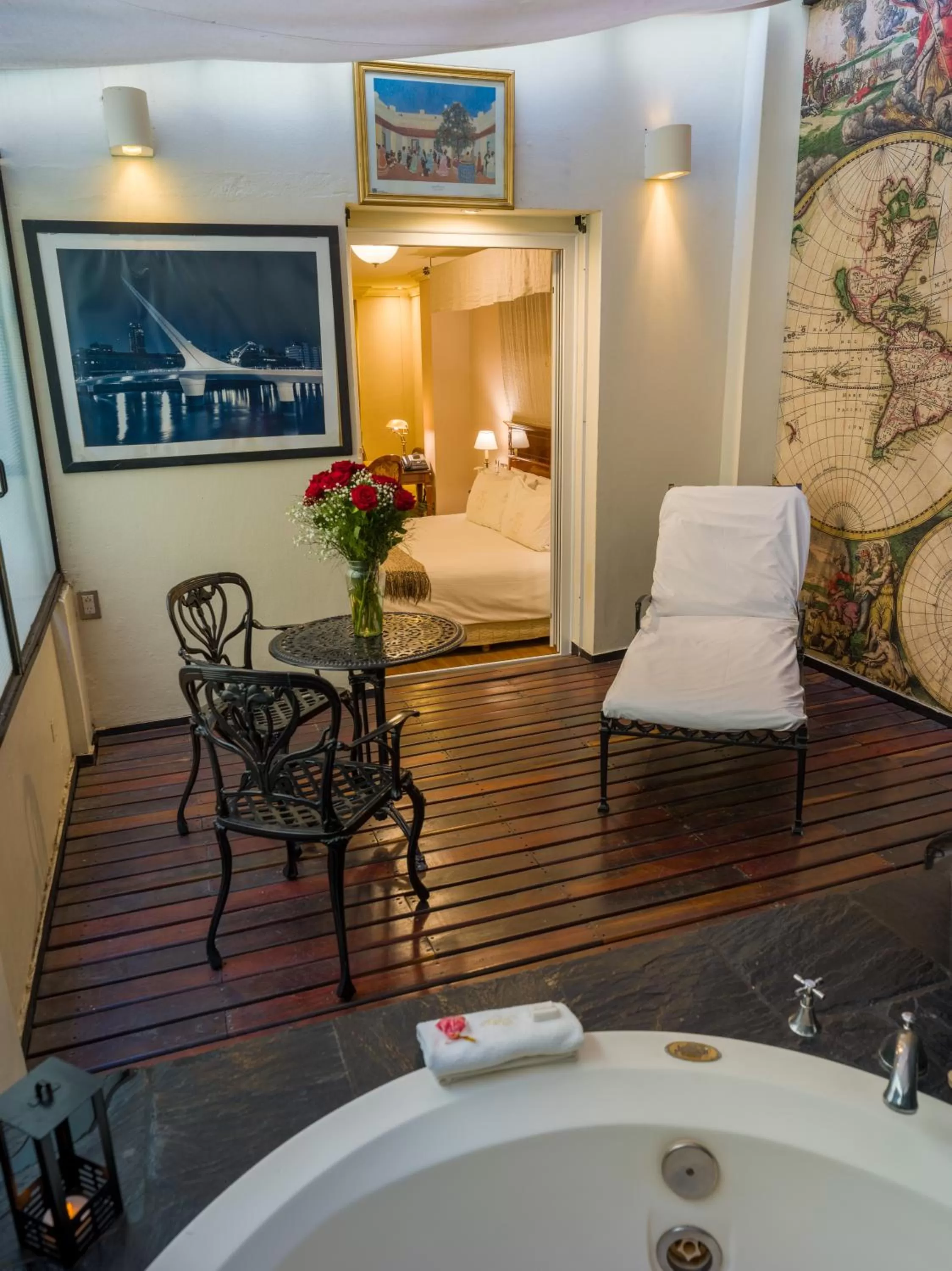 Hot Tub in Melia Recoleta Plaza Hotel