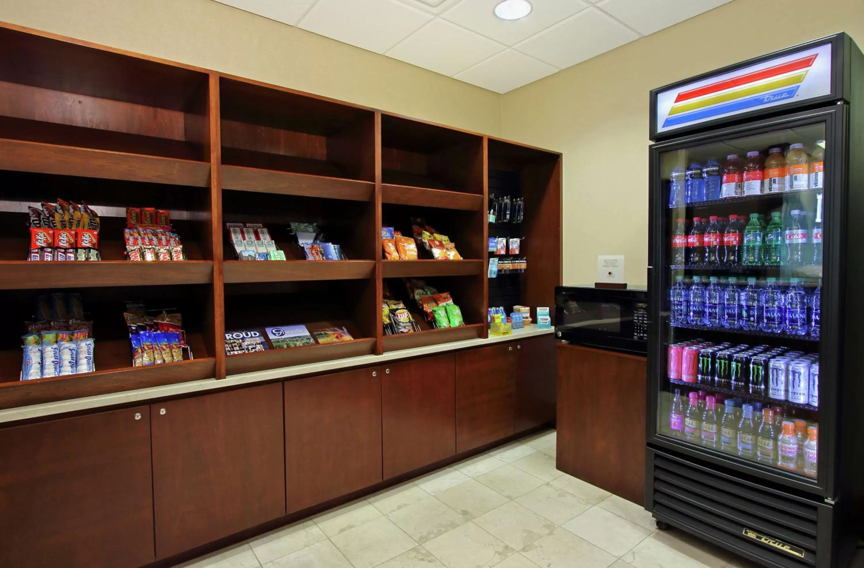 Restaurant/places to eat in Doubletree by Hilton Newark