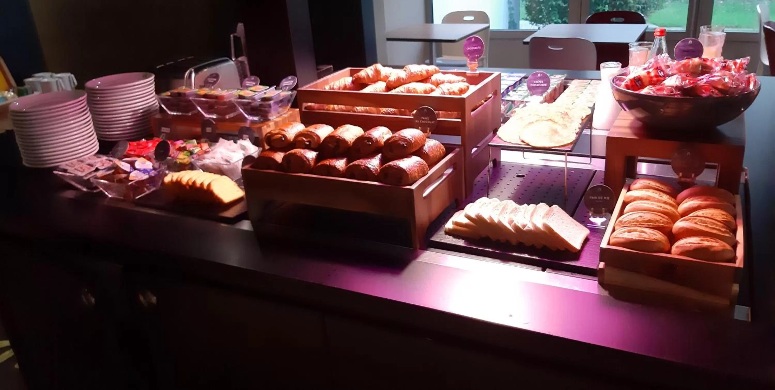 Breakfast in Hôtel Campanile Orléans Nord - Saran