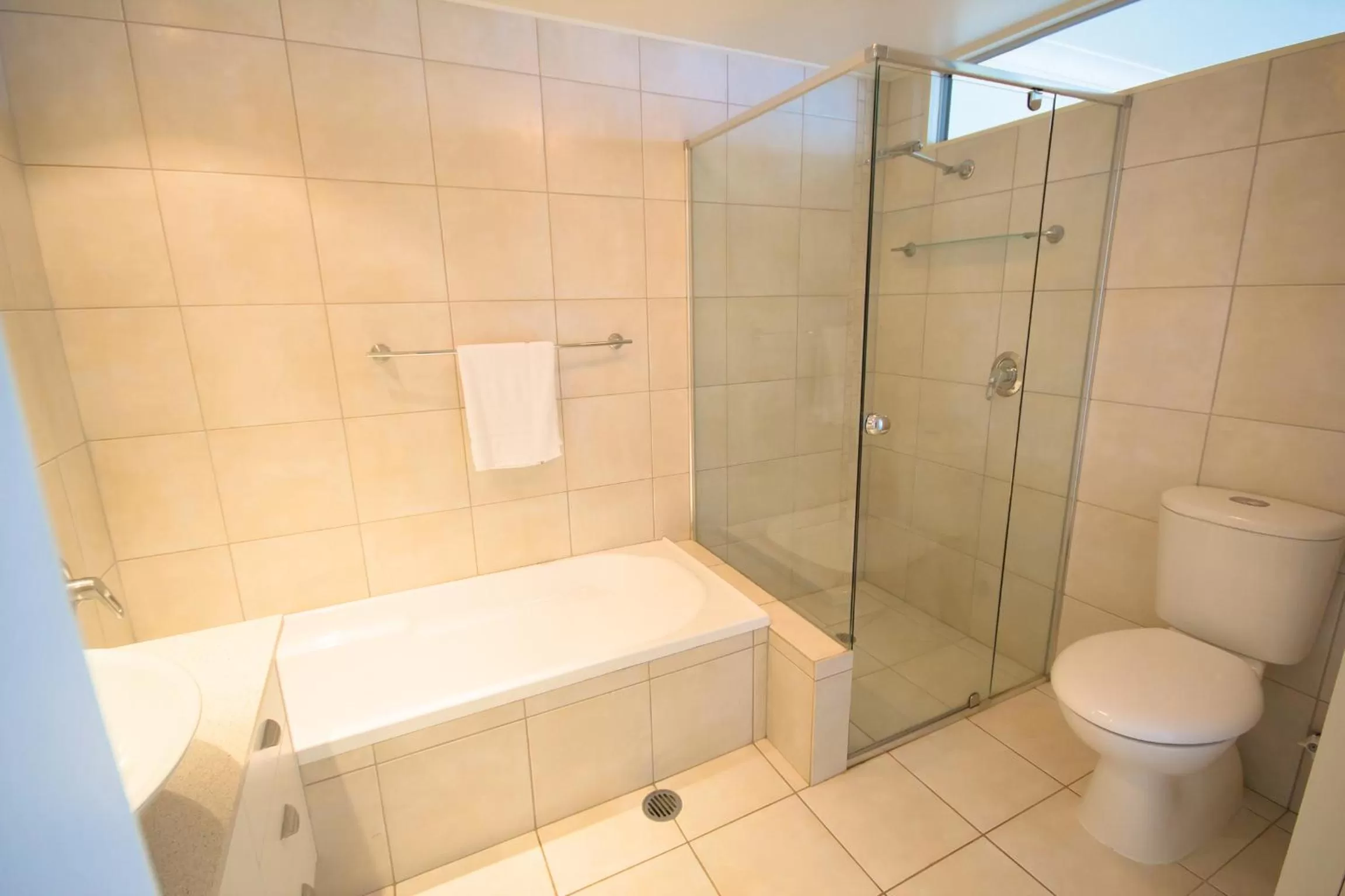 Bathroom in Albatross North Apartments