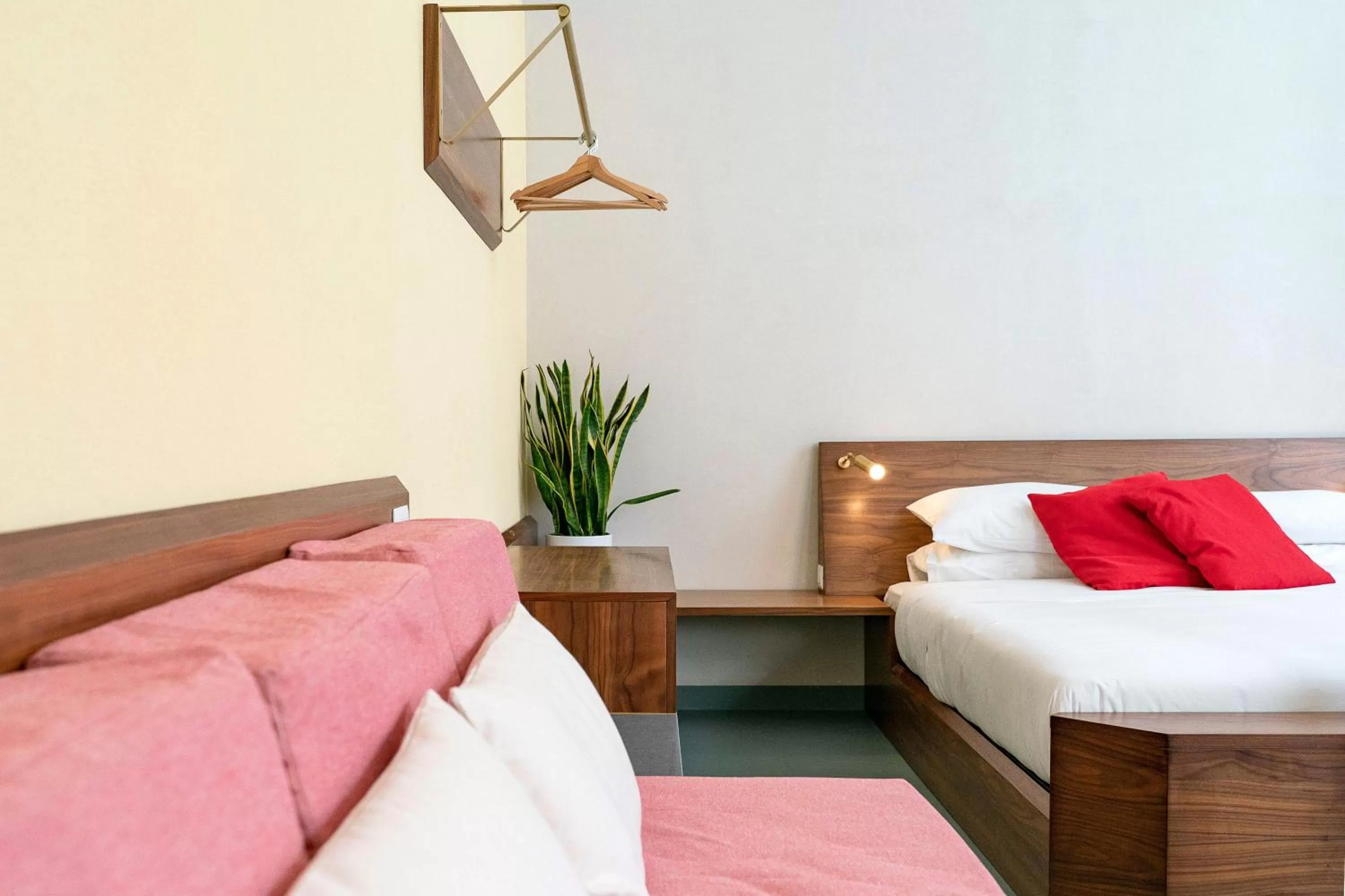 Photo of the whole room in 21 Armeno