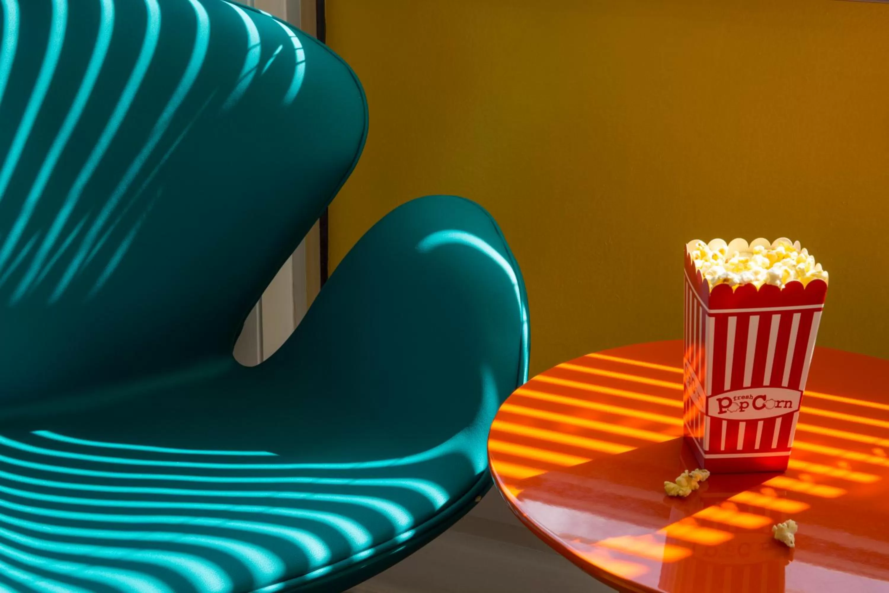 Seating area in The Thunderbird Inn