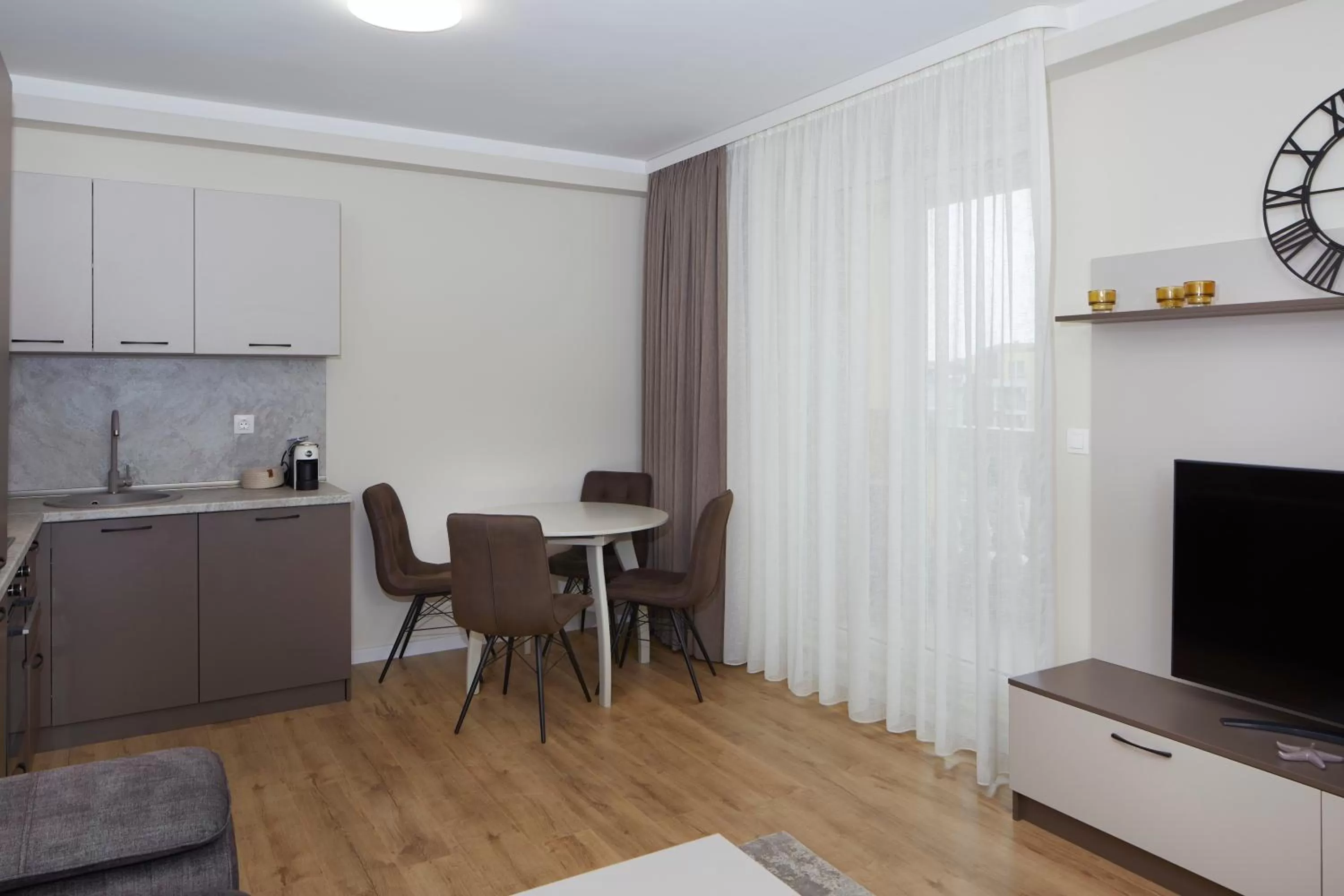 Dining area in Bellicity Apart Complex