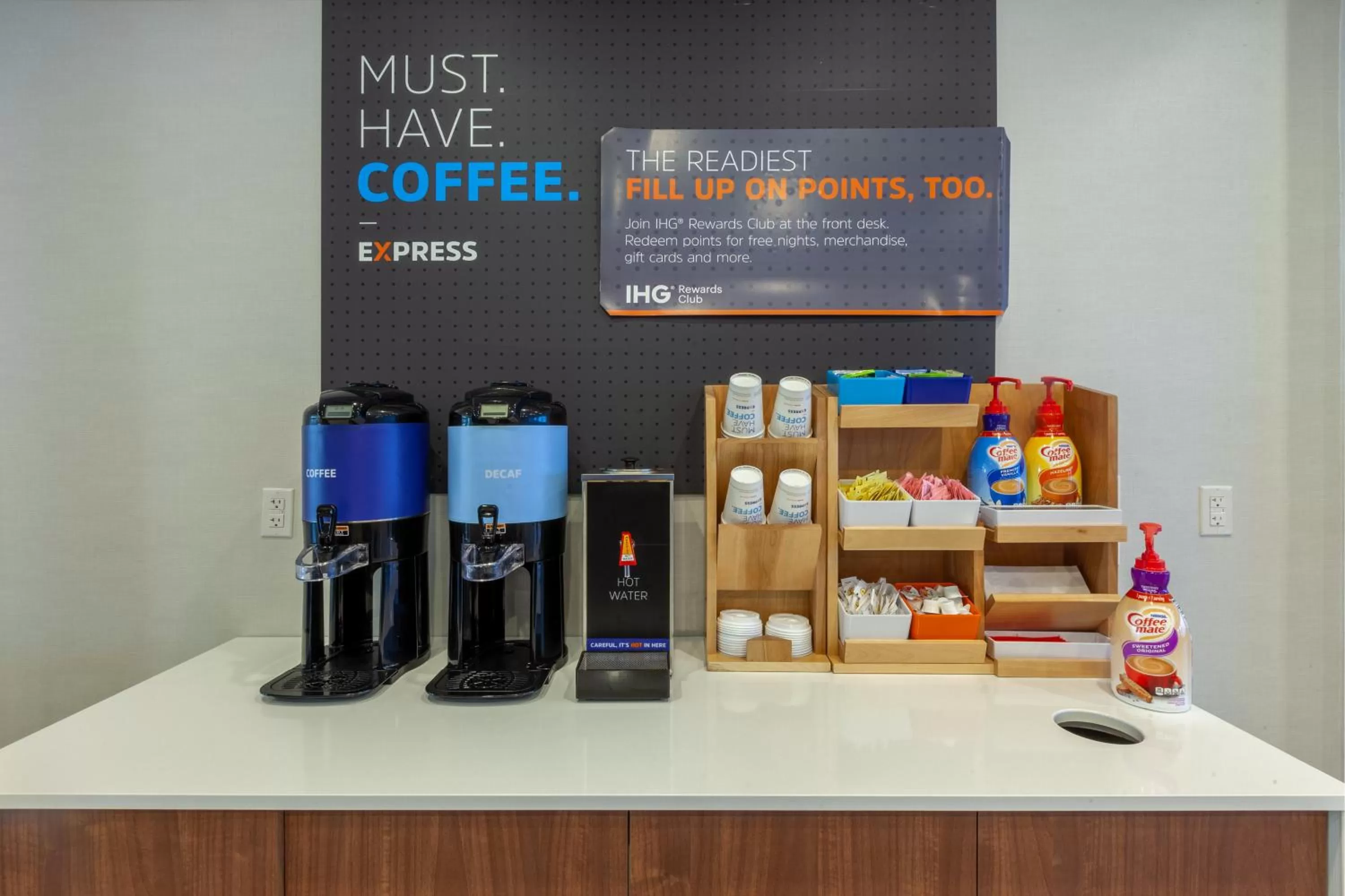 Breakfast in Holiday Inn Express Hotel & Suites Woodhaven by IHG