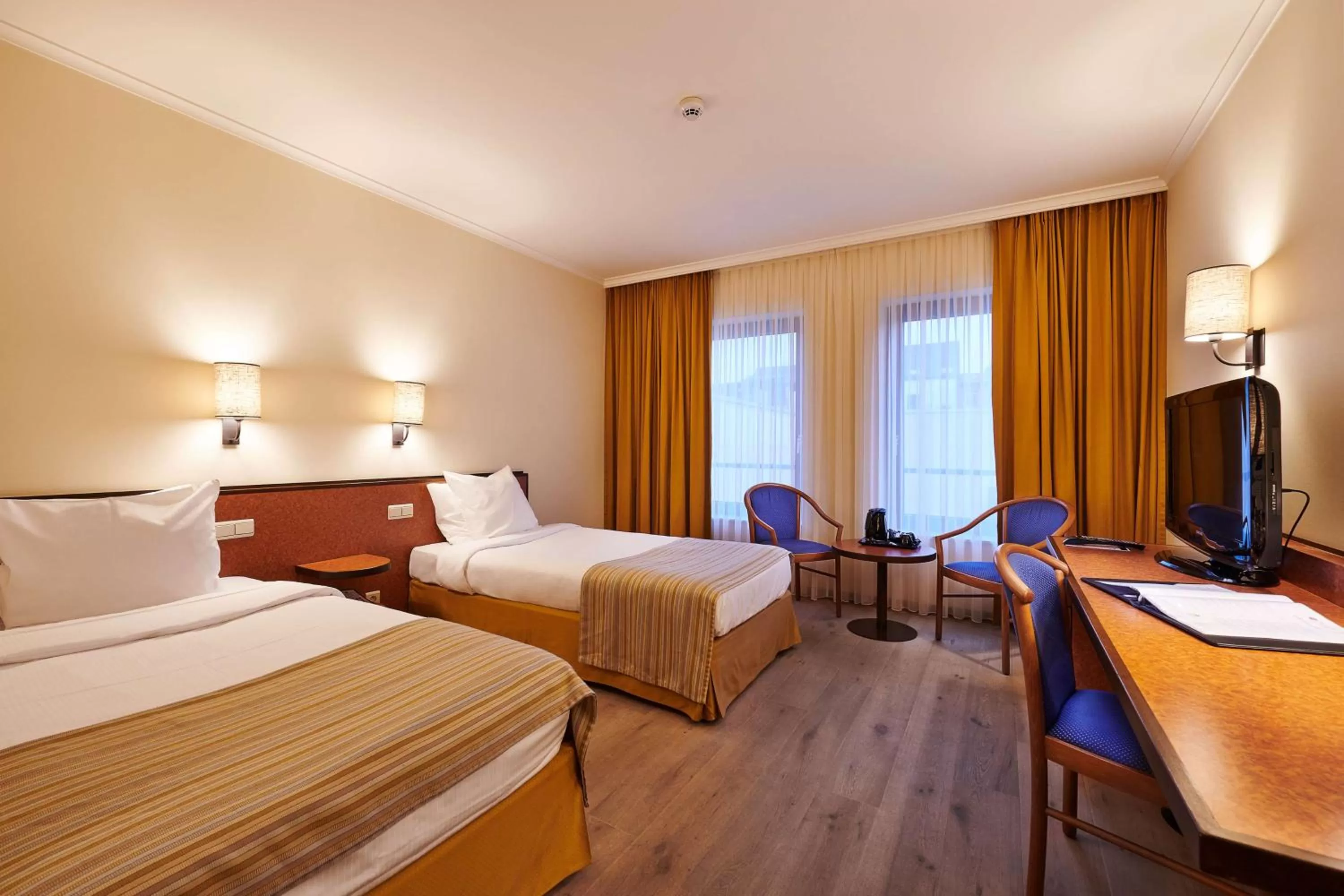 Photo of the whole room, Bed in Keizershof Hotel Aalst