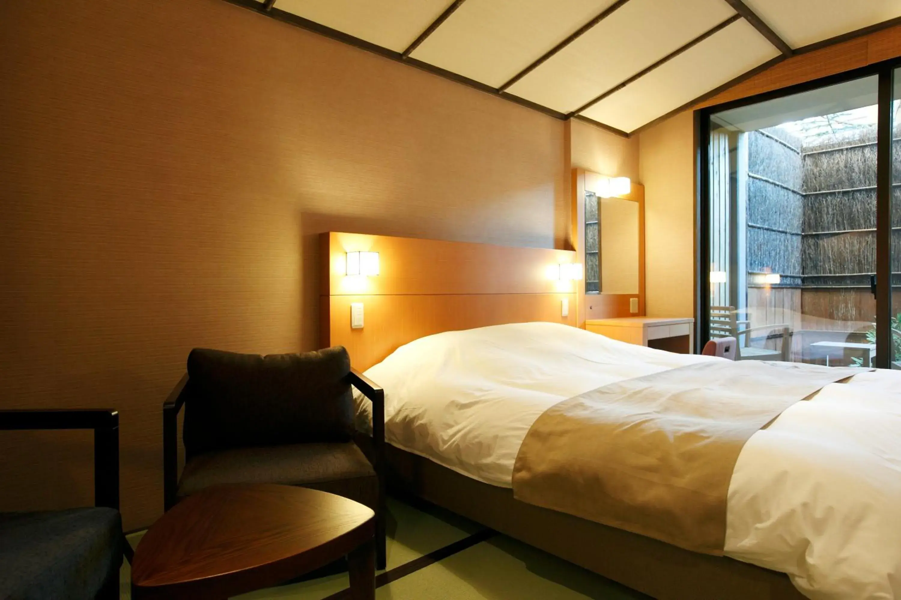 Deluxe Double Room with Tatami Area and Open-Air Bath - Non-Smoking in Tokinoniwa Deluxe Double Room with Tatami Area and Open-Air Bath - Non-Smoking in Tokinoniwa