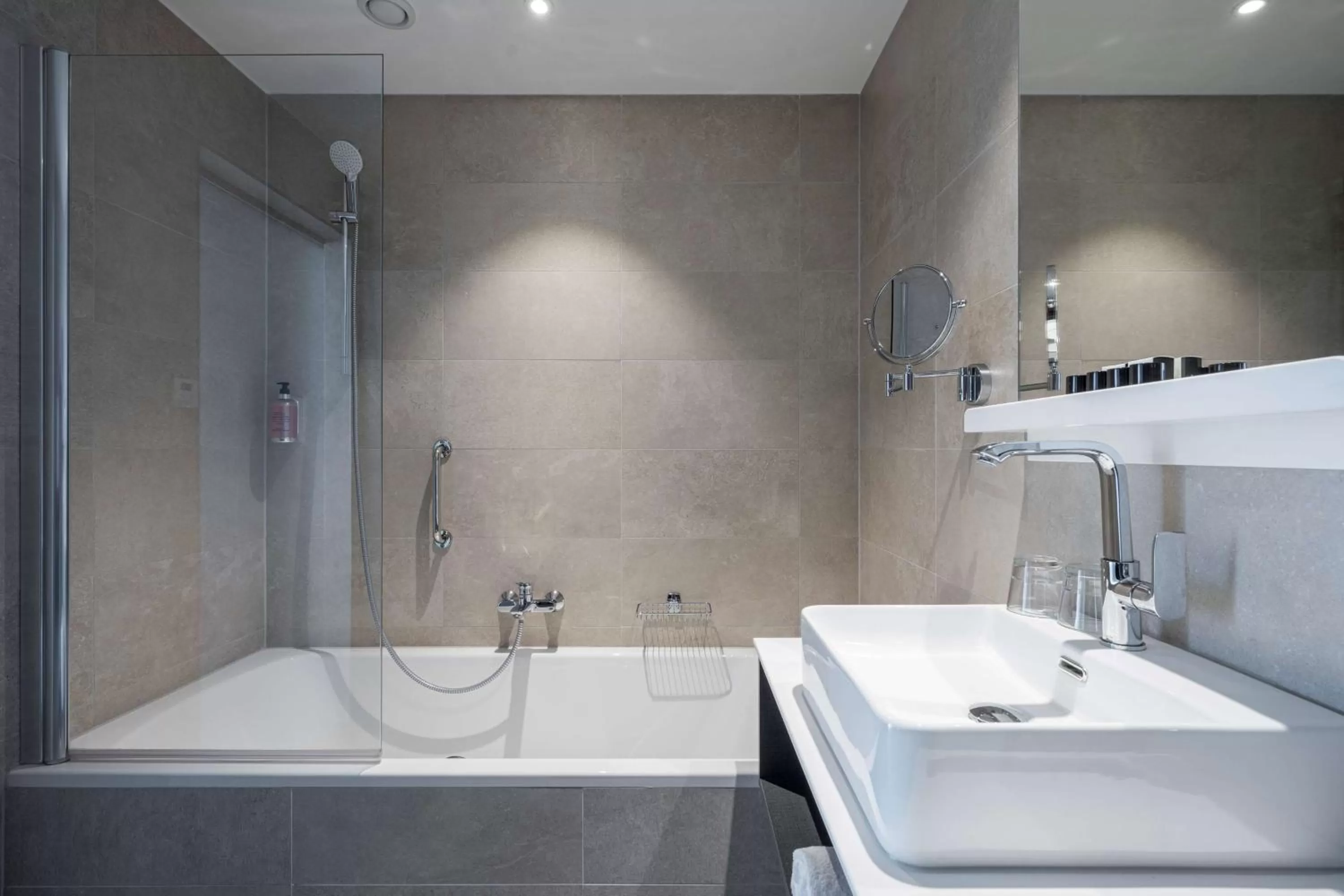 Bathroom in Golden Lakes Hotel