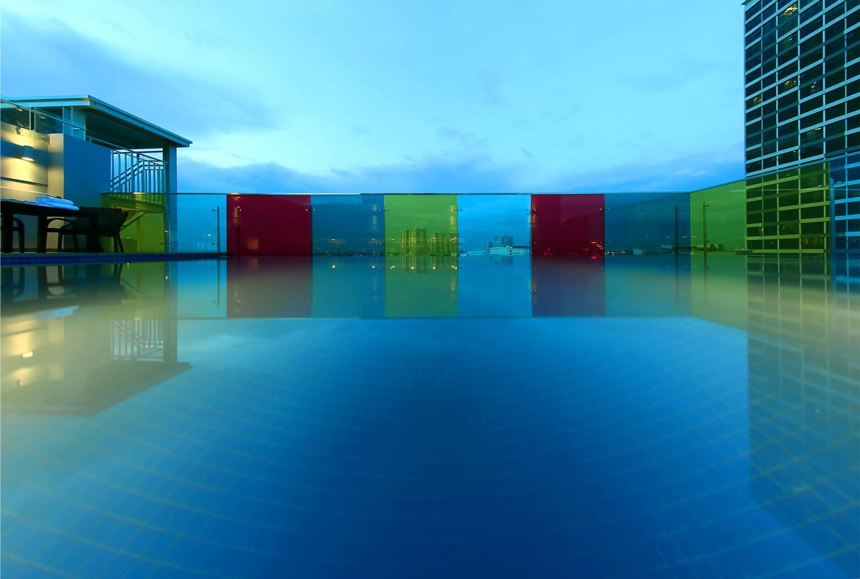 Swimming pool in Aurora Western Village