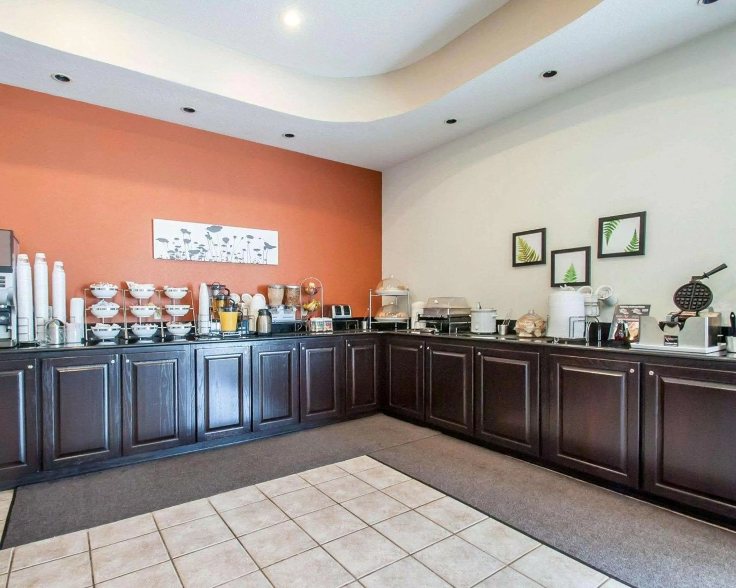 Restaurant/places to eat in Sleep Inn & Suites Lake of the Ozarks