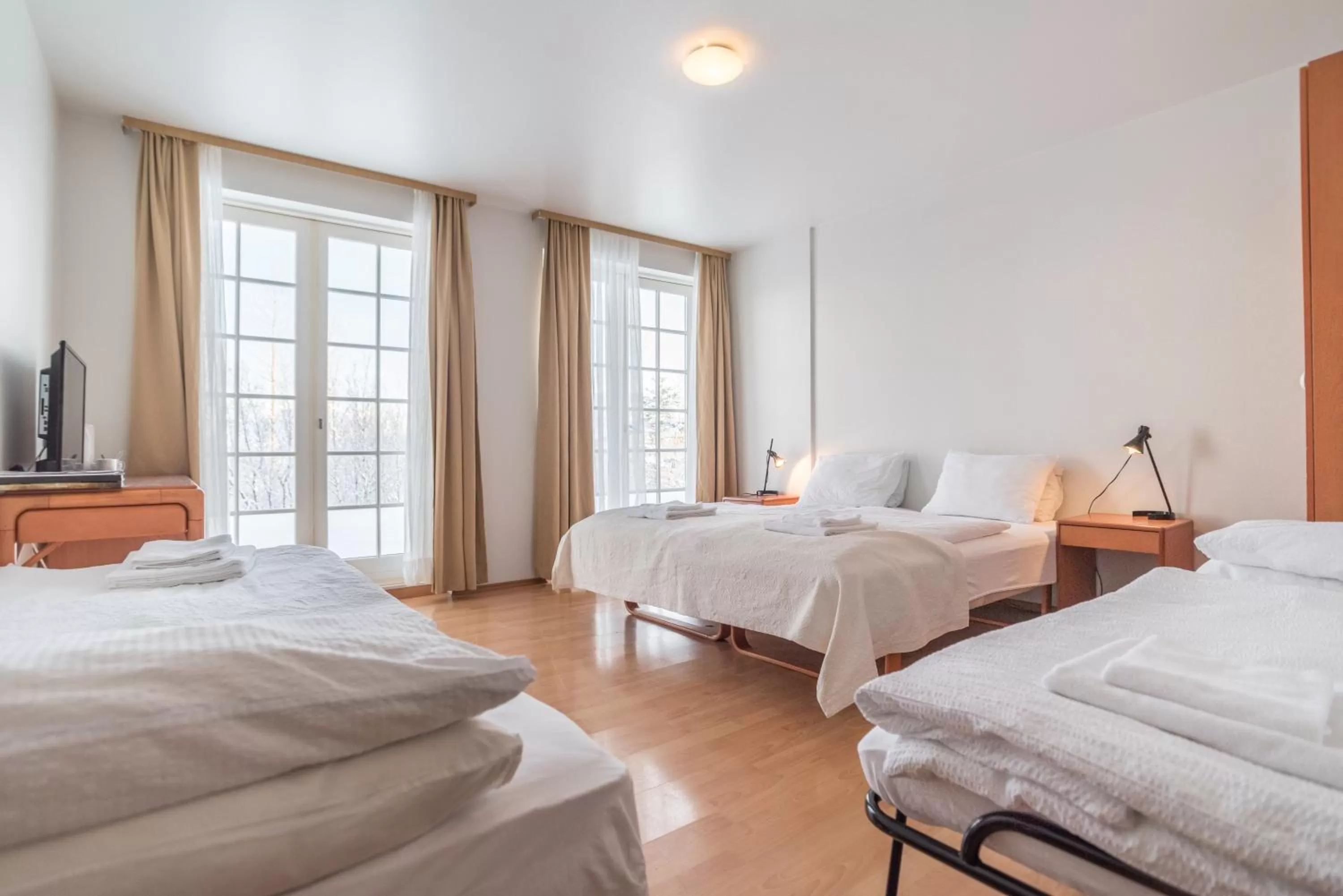 Photo of the whole room, Bed in Hotel Laxnes