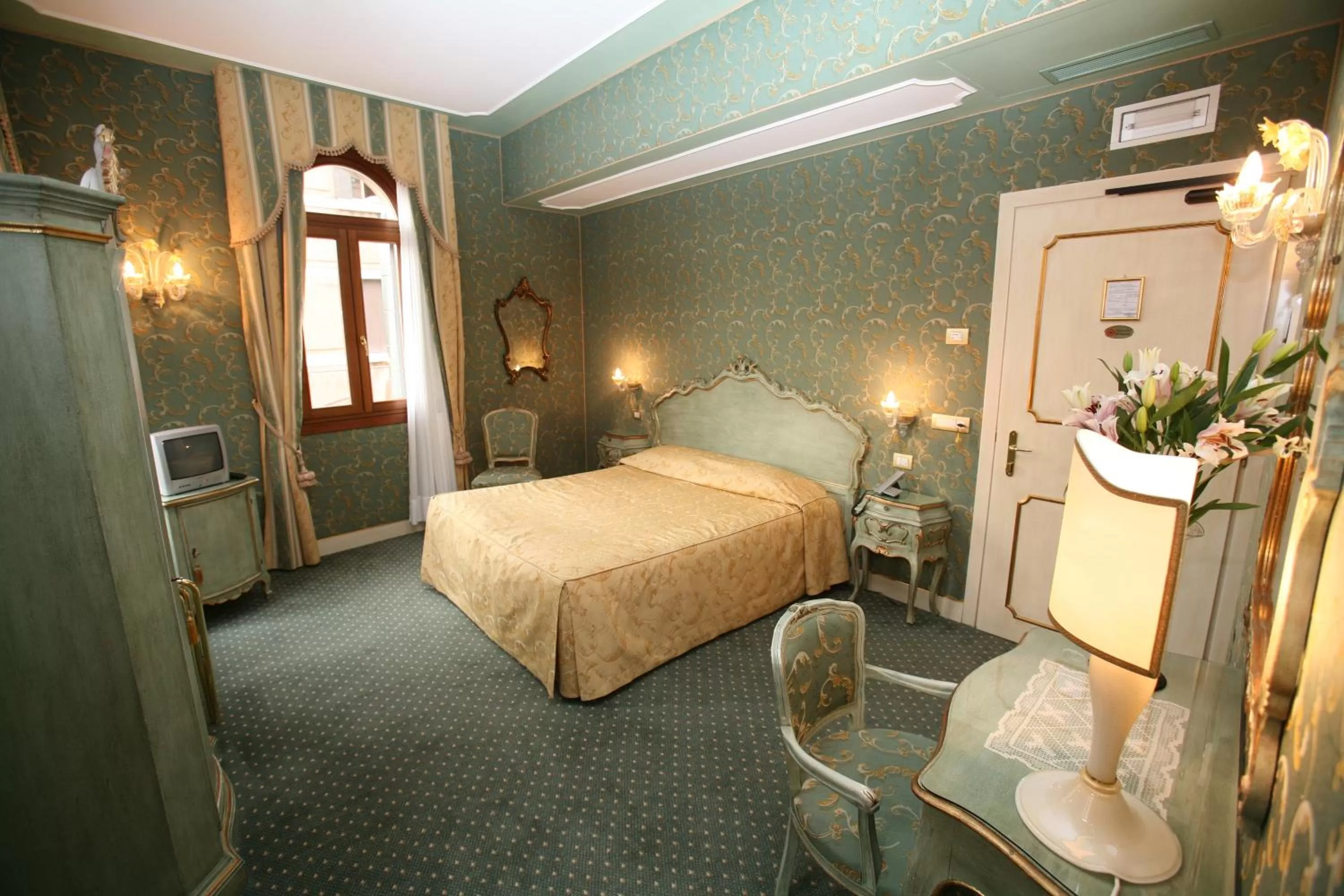 Photo of the whole room, Bed in Locanda Ca' del Brocchi