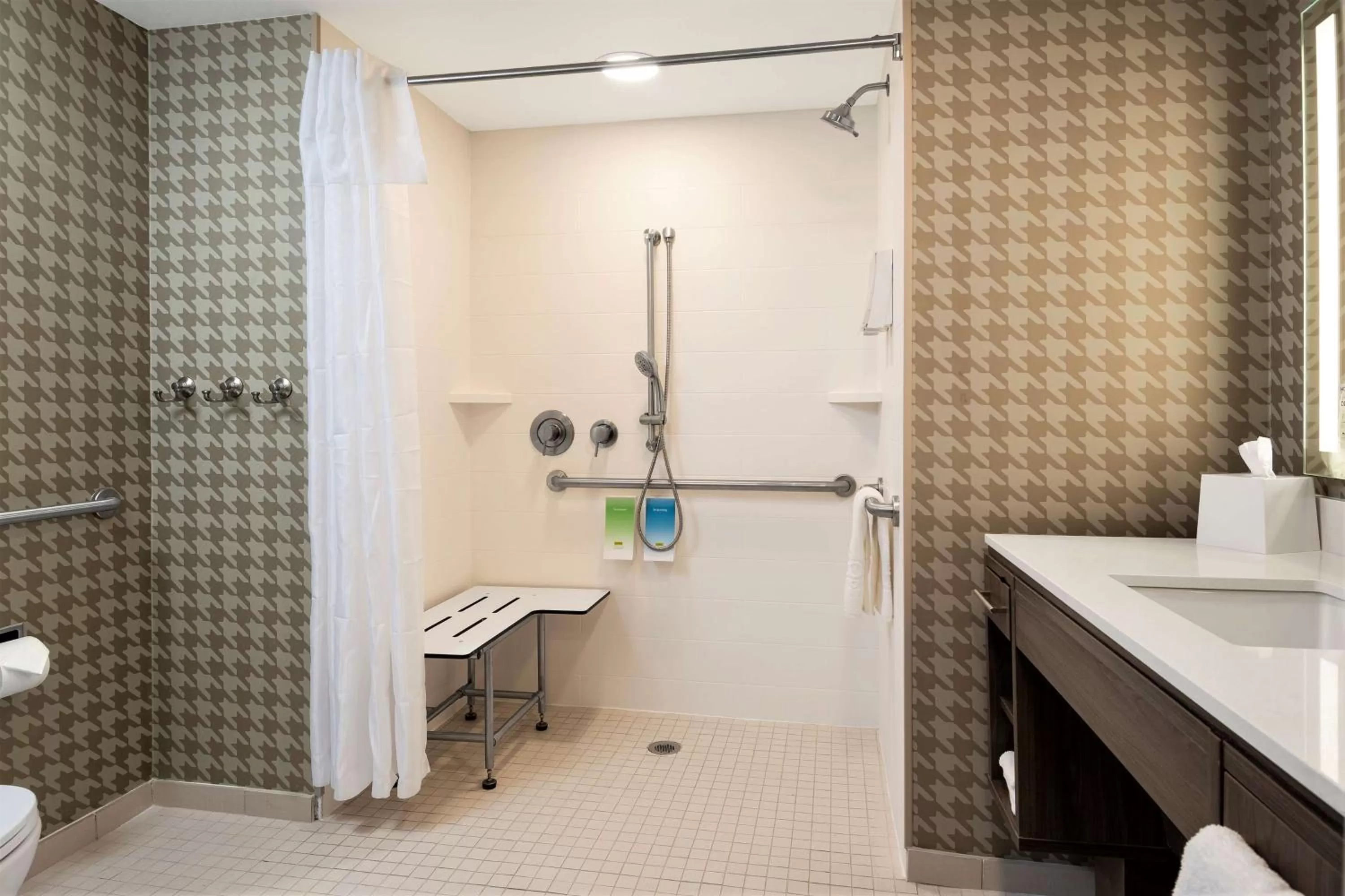 King Suite - Mobilty/Hearing Accessible - Non-Smoking in Home2 Suites By Hilton Roswell, Ga