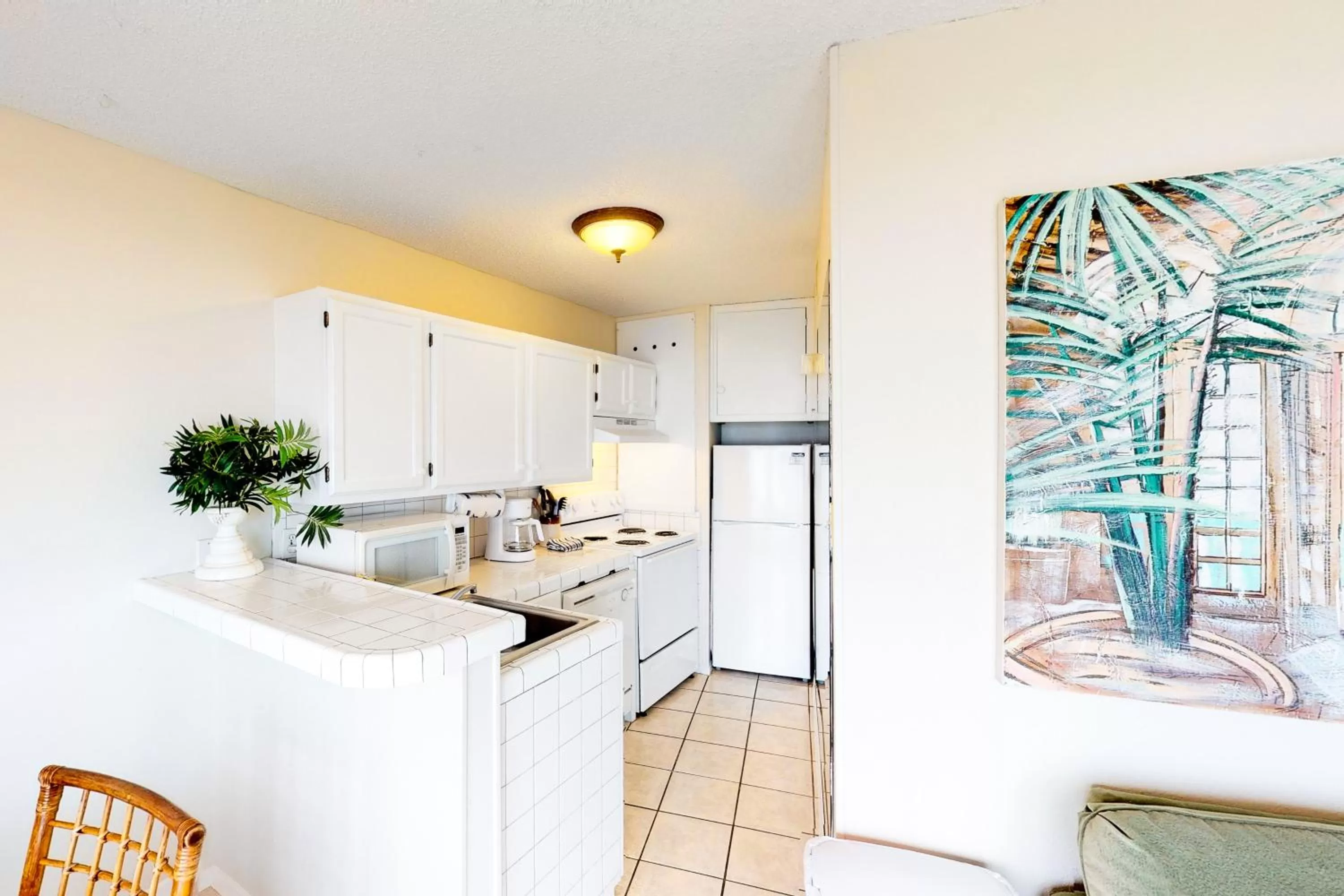 Kitchen/Kitchenette in La Internacional Condominiums #210