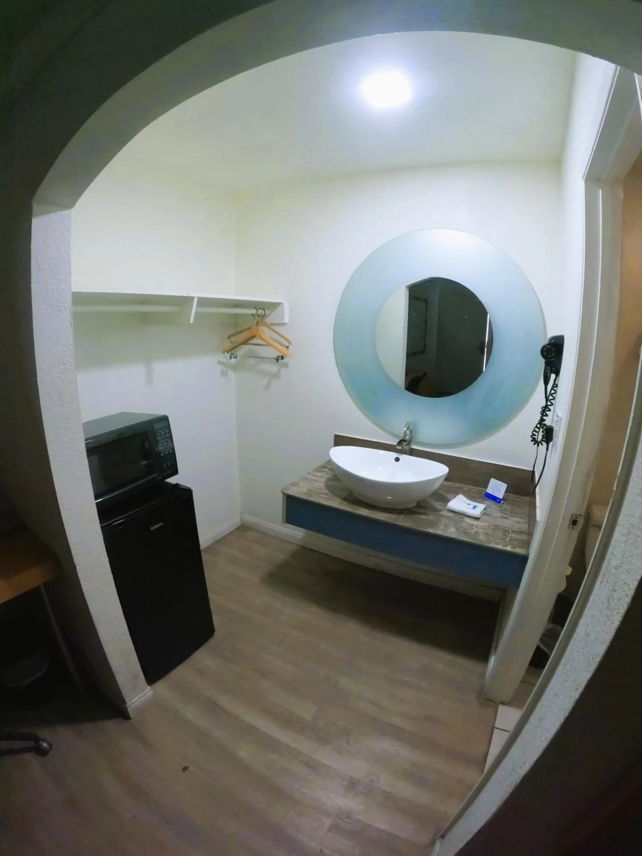 King Suite - Smoking in Rodeway Inn & Suites Ridgecrest