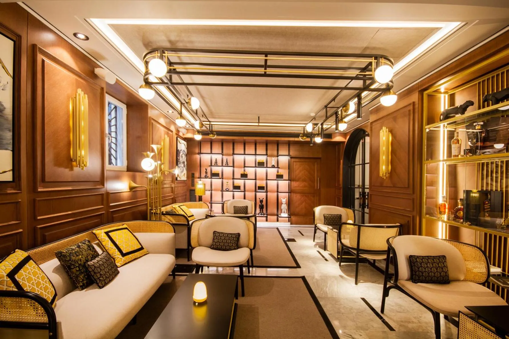 Lounge or bar in MYR Palacio Vallier