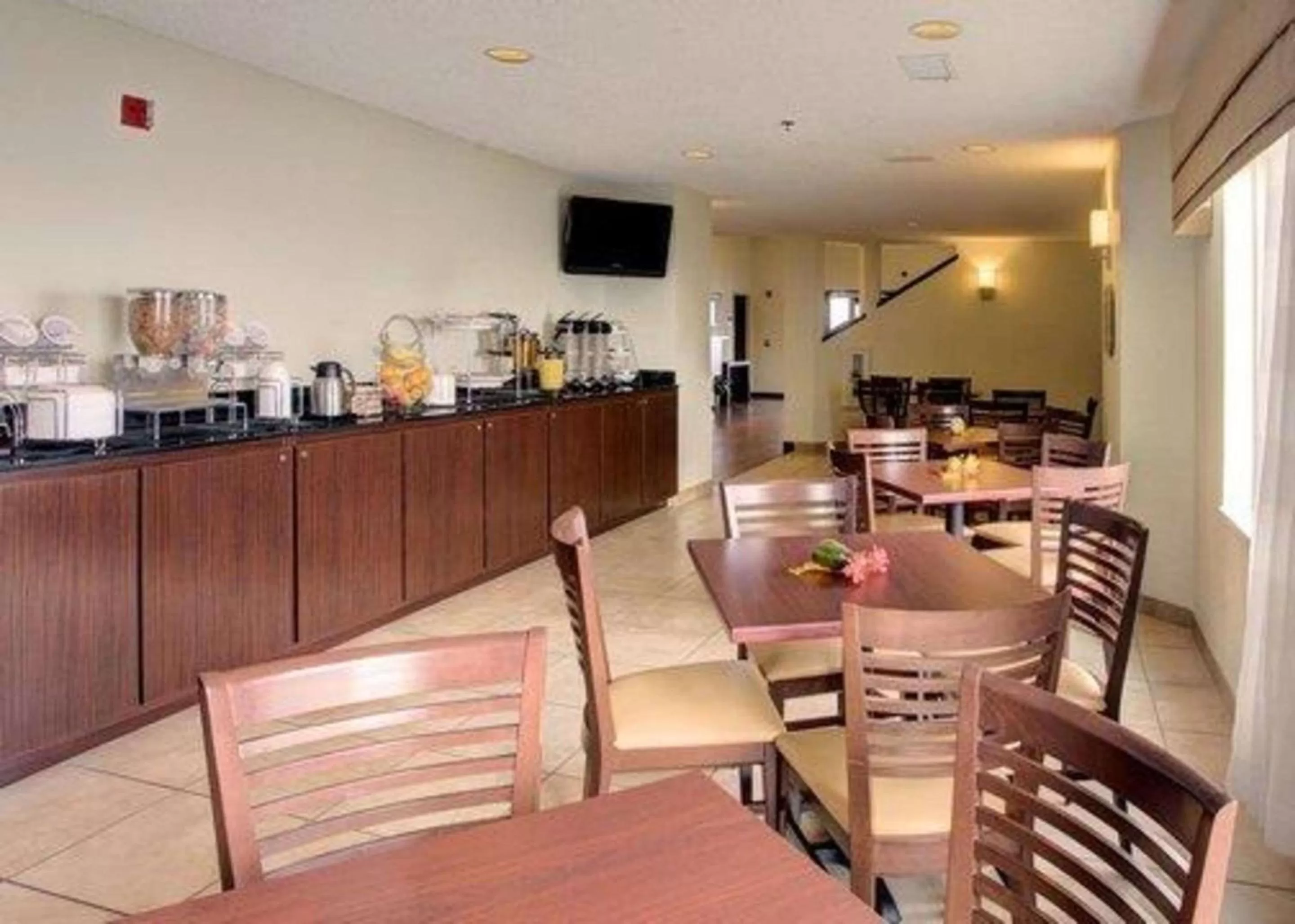 Restaurant/places to eat in Sleep Inn Pasco Tri -Cities