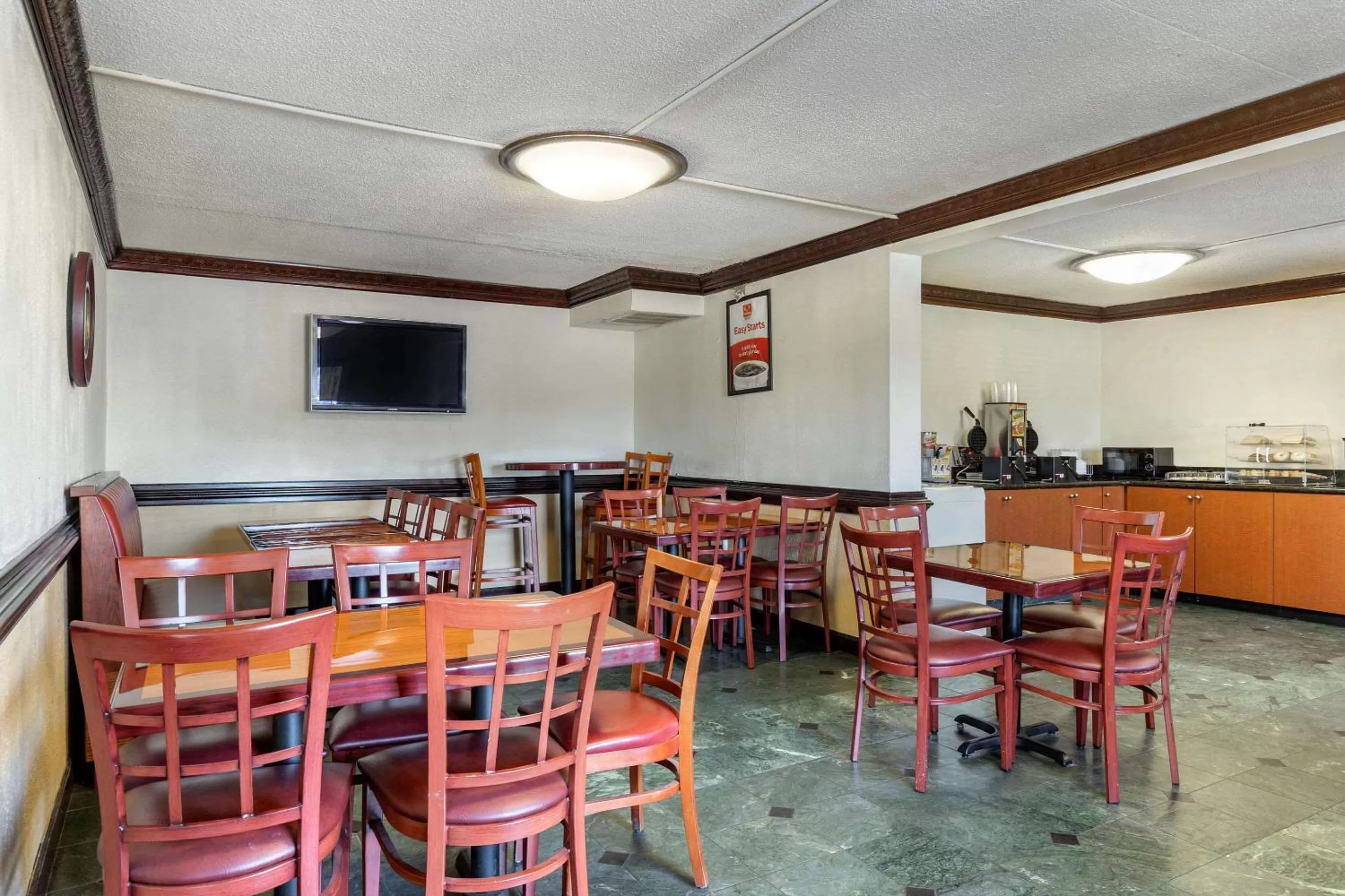 Restaurant/places to eat in Econo Lodge Florence - Darlington