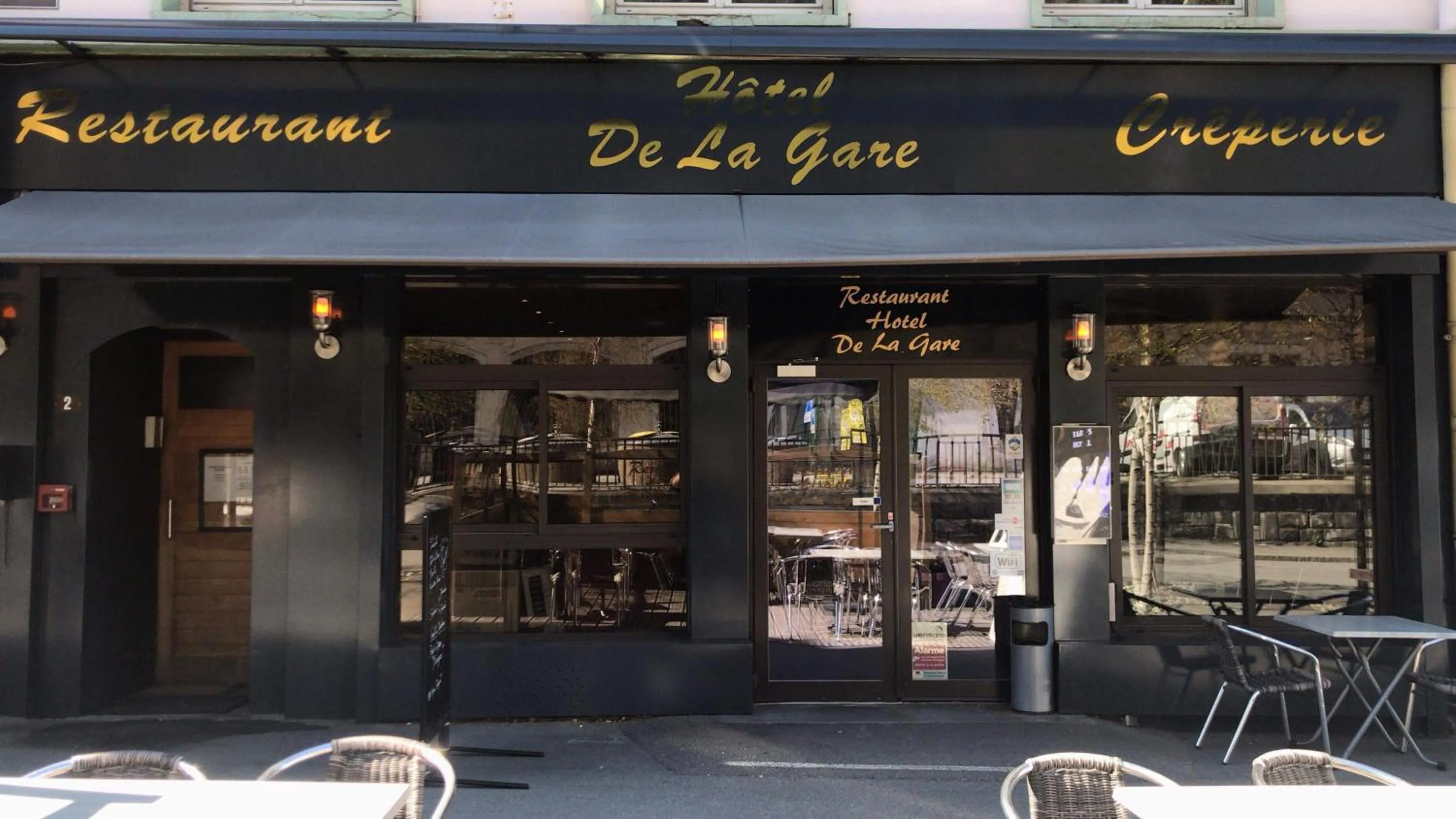 Facade/entrance in hotel de la gare