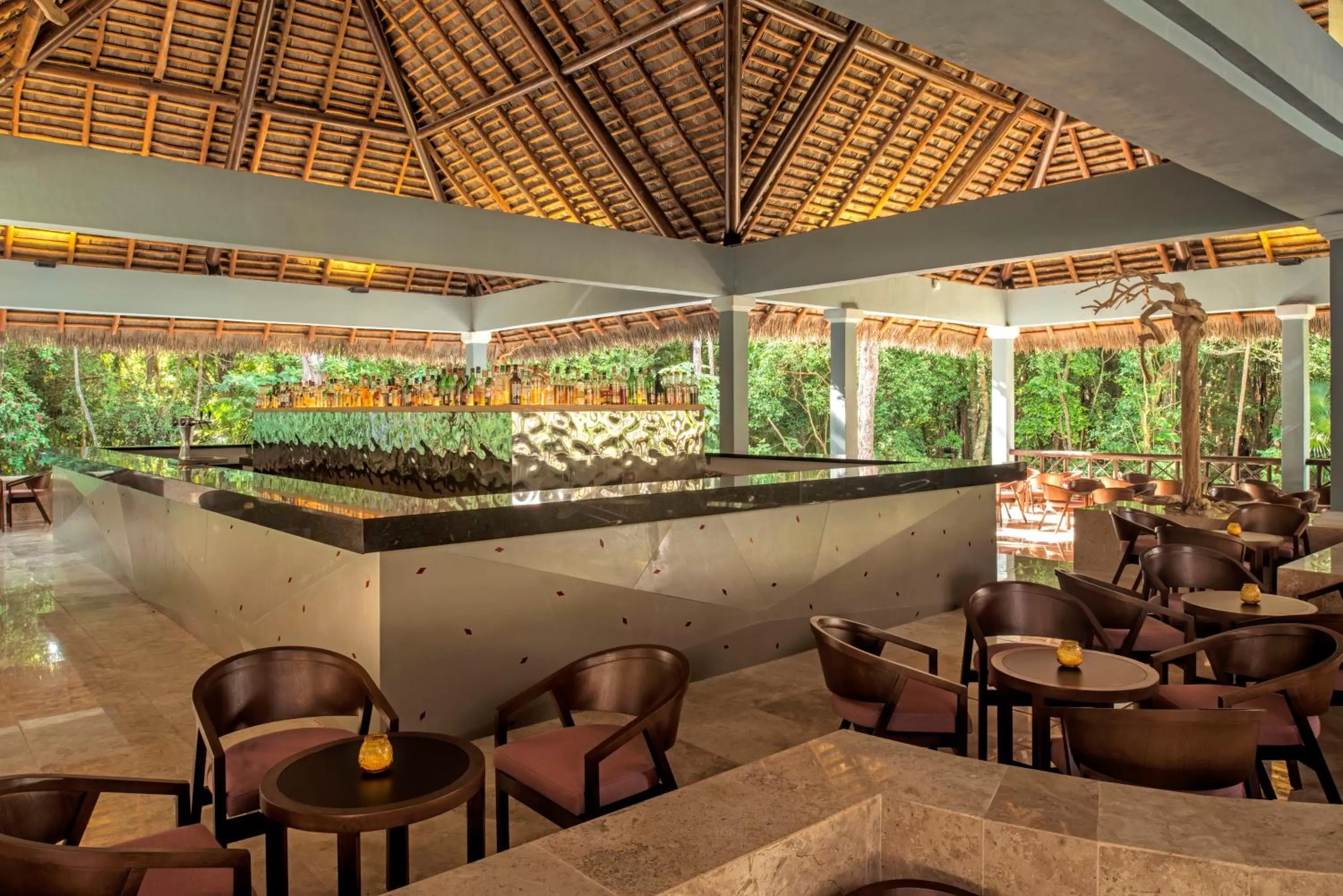 Lounge or bar in Iberostar Quetzal