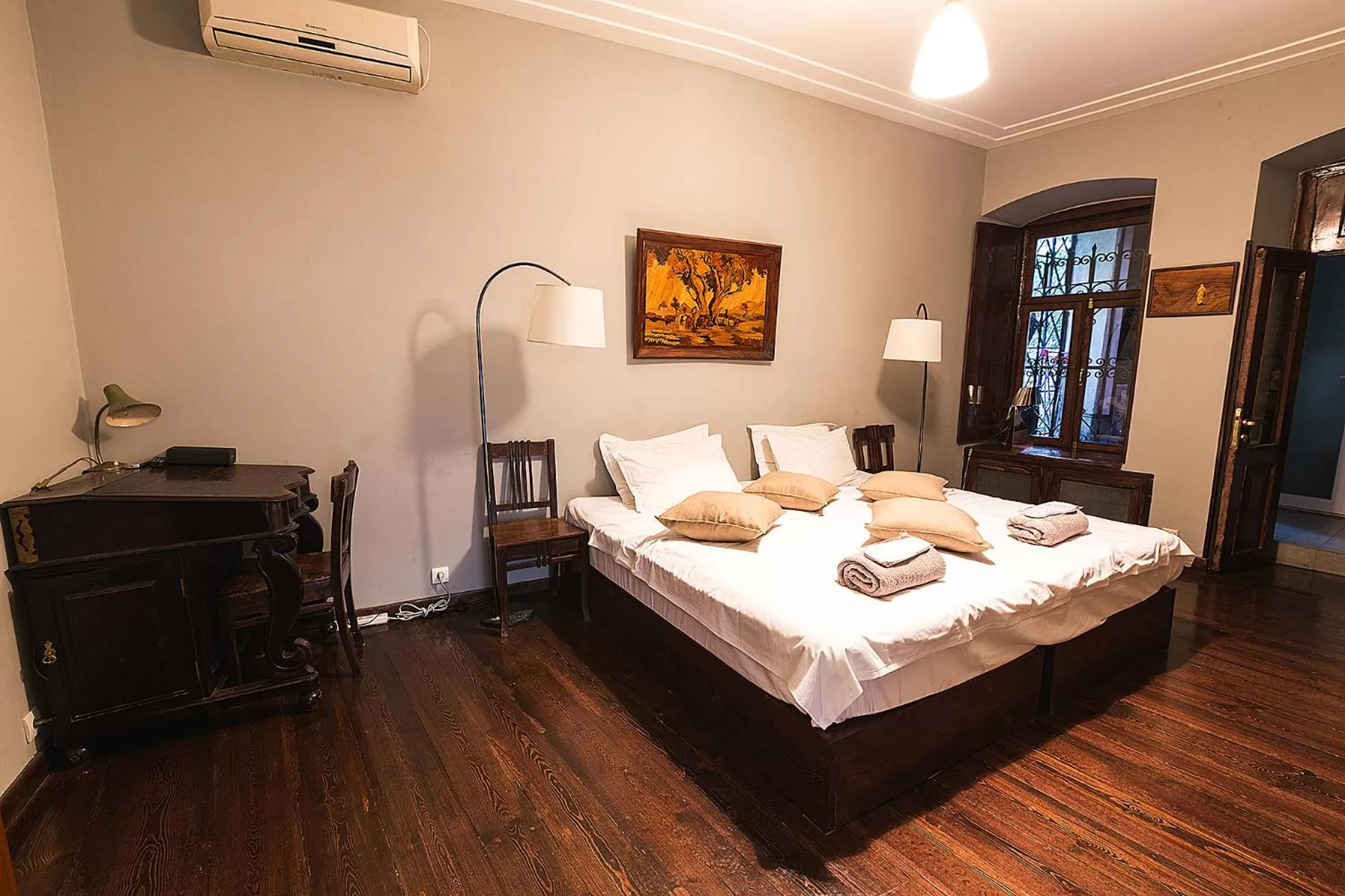 Photo of the whole room, Bed in Castle in Old Town