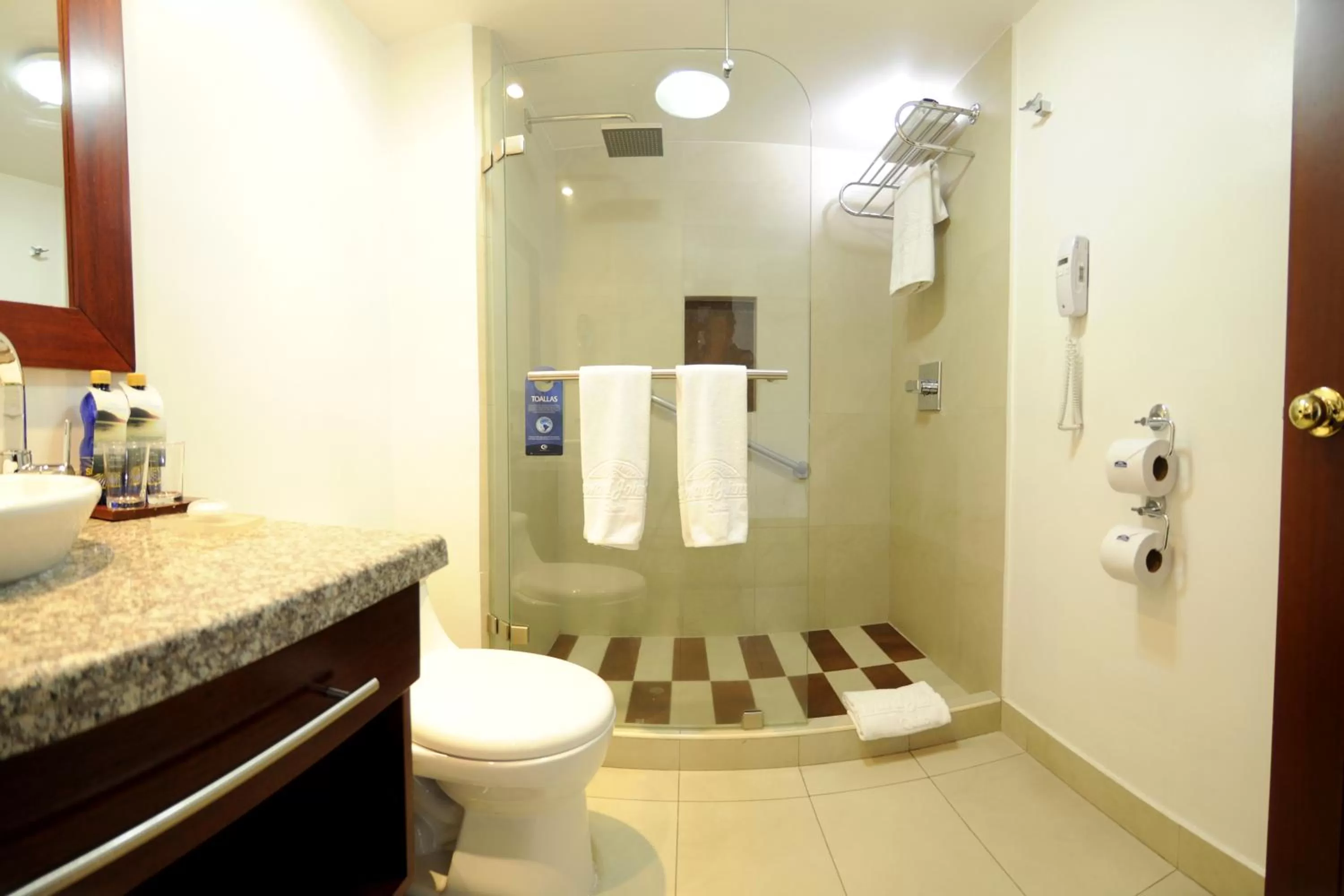 Bathroom in Wyndham Garden Quito